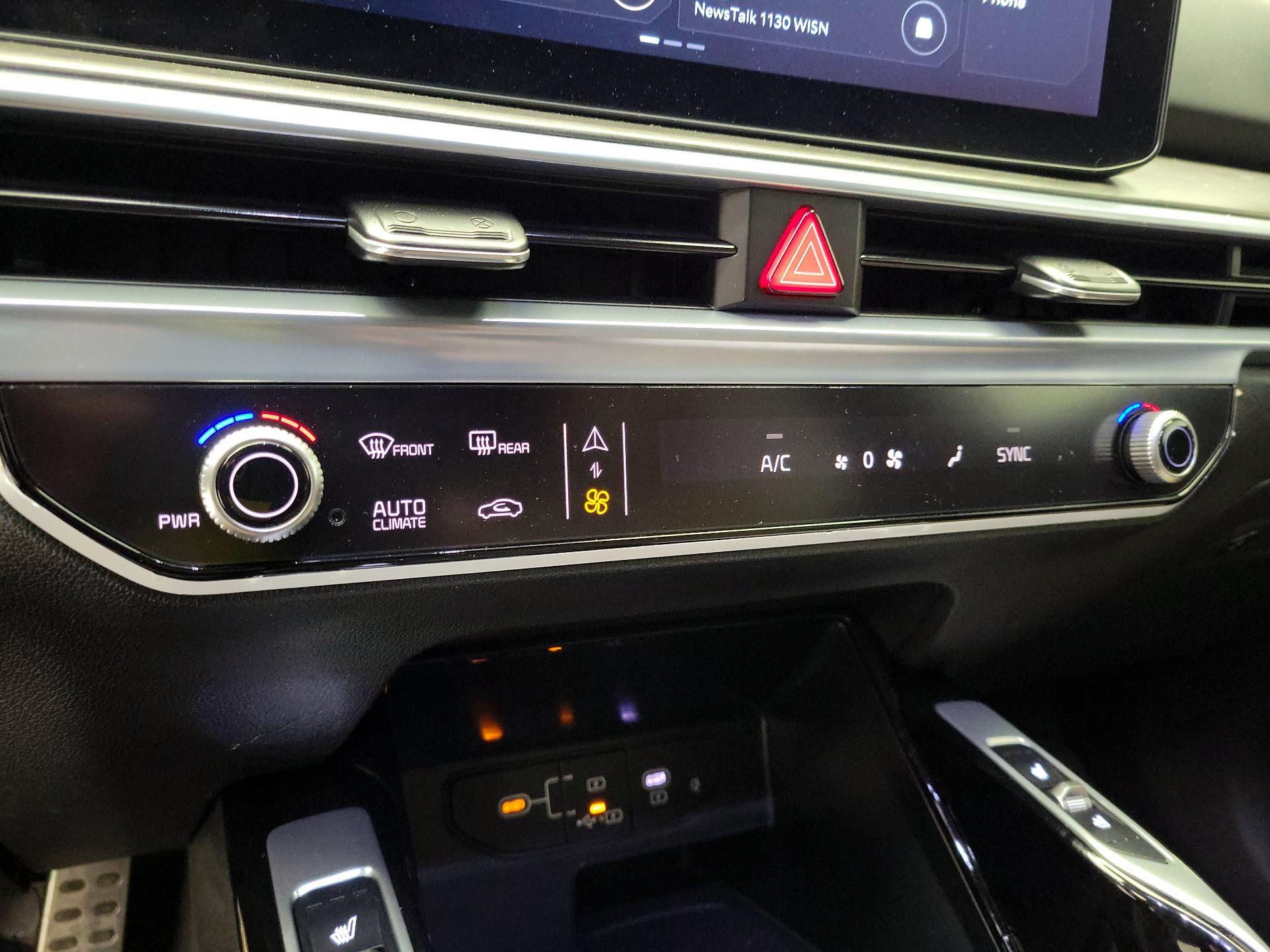 Thumbnail: 2025 Kia Sorento - 15