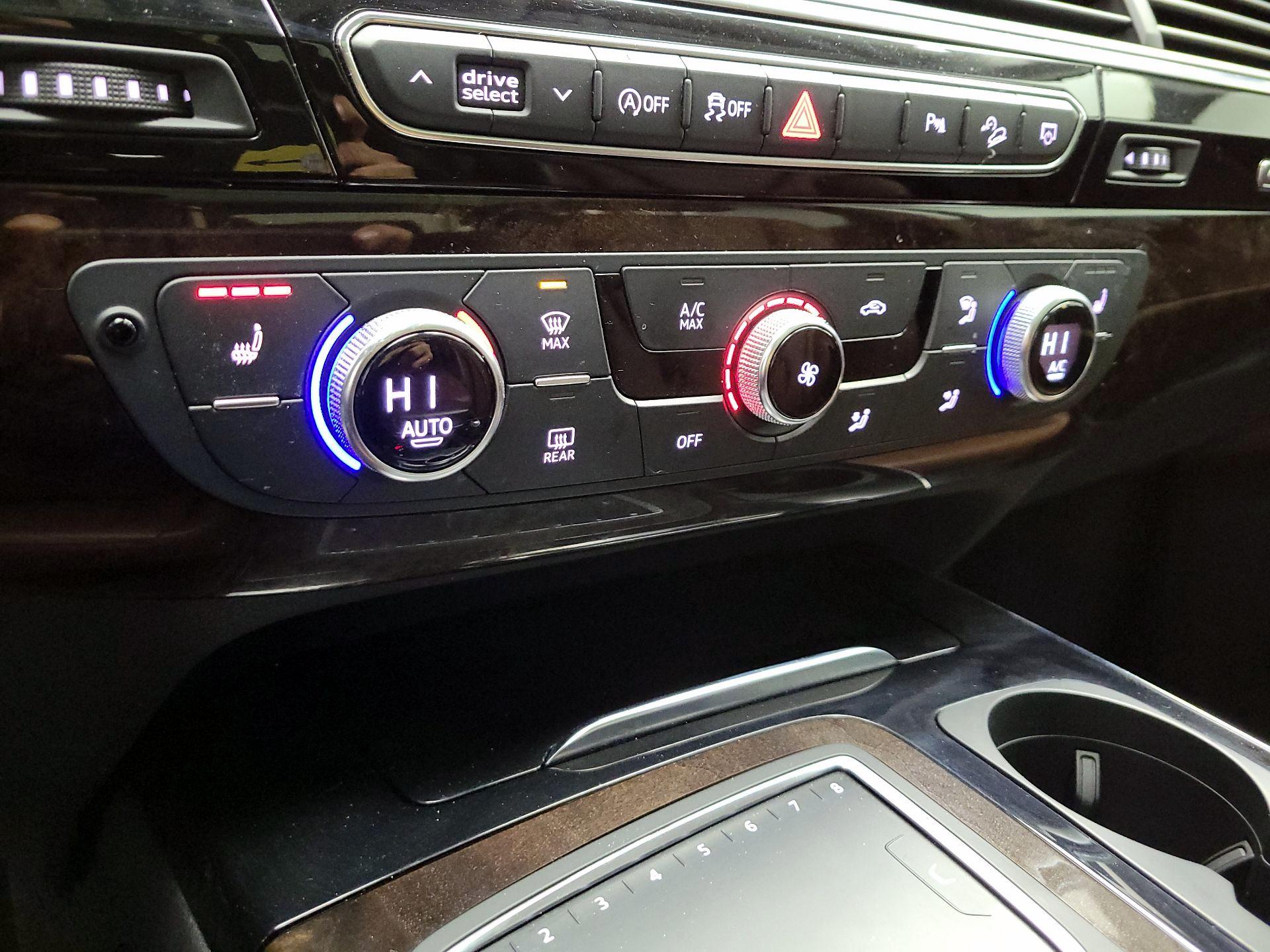 Thumbnail: 2019 Audi Q7 - 16