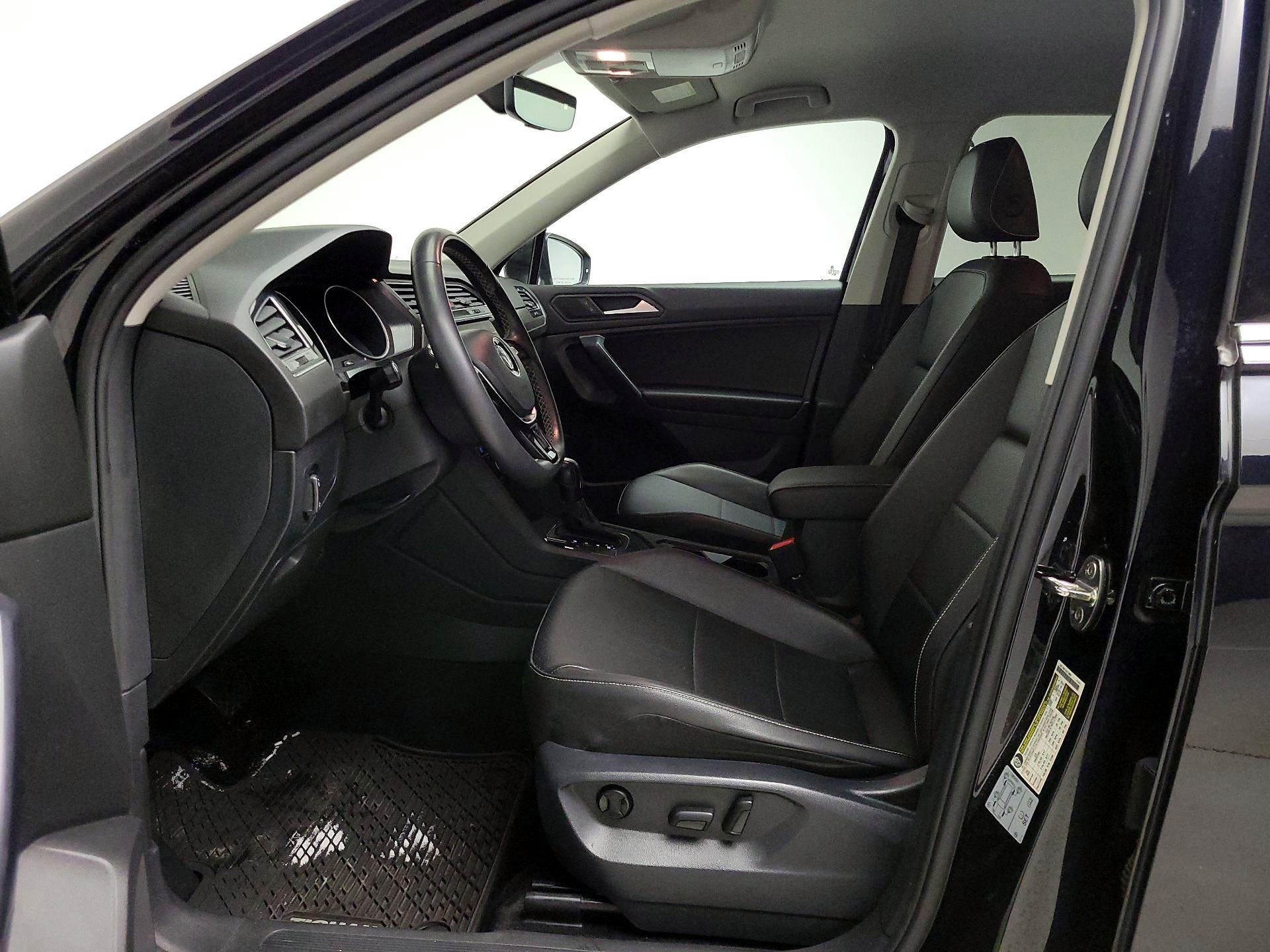 Thumbnail: 2021 Volkswagen Tiguan - 11