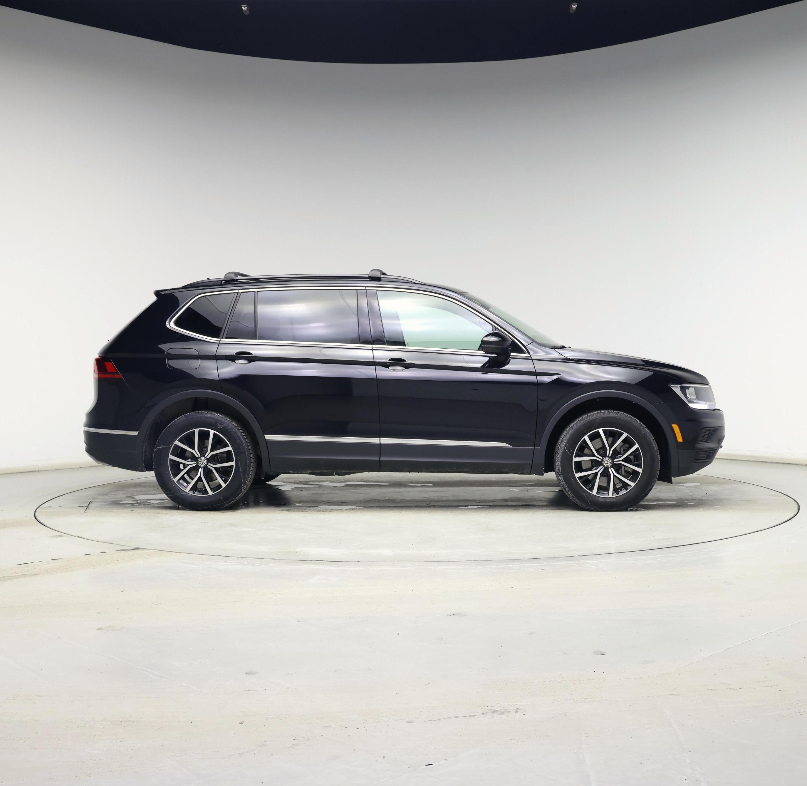 Thumbnail: 2021 Volkswagen Tiguan - 7