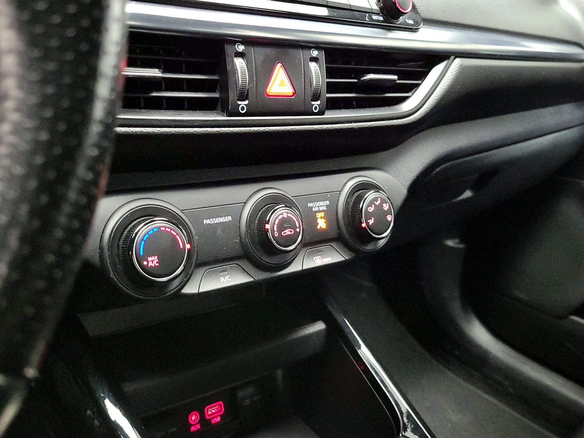 Thumbnail: 2021 Kia Forte - 16