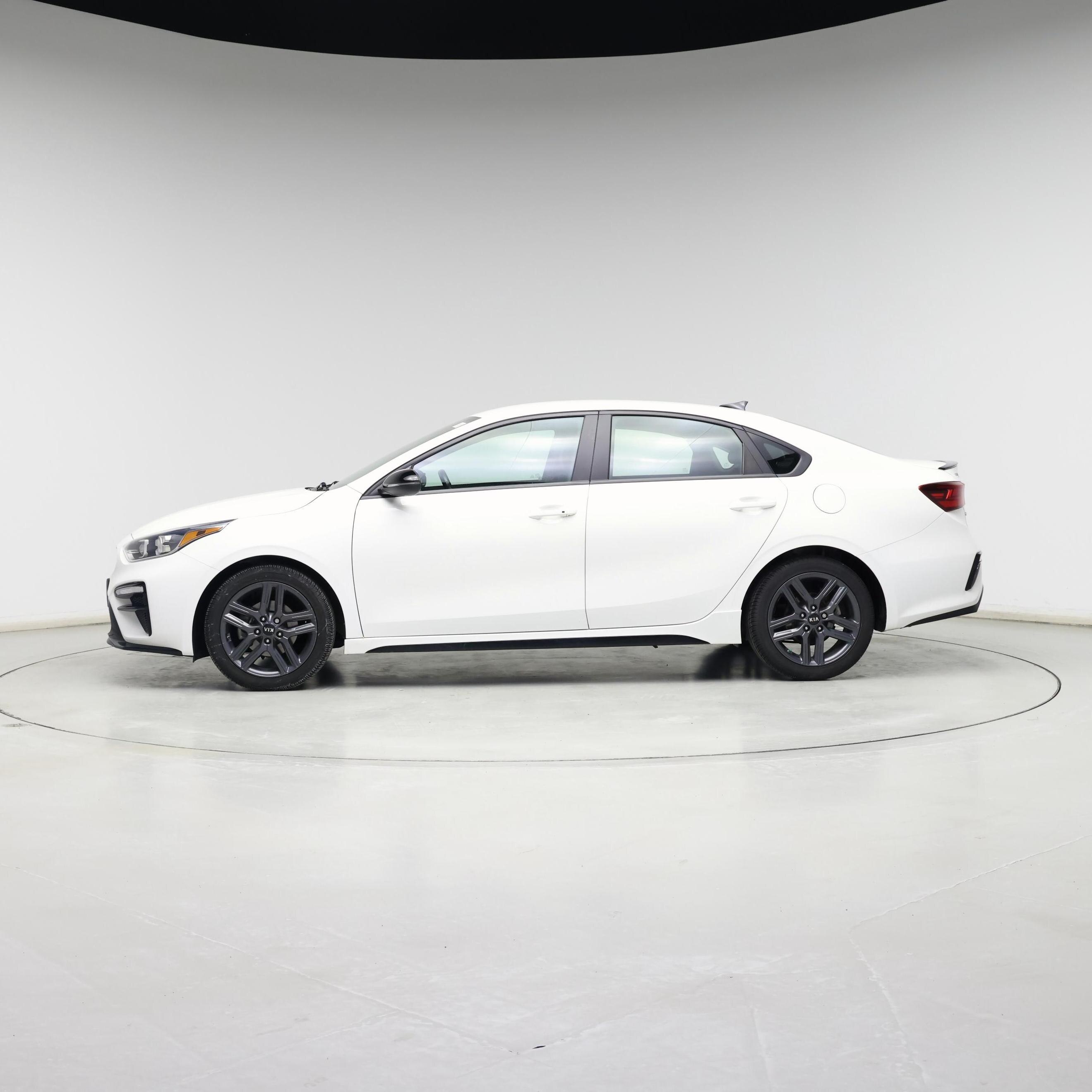 Thumbnail: 2021 Kia Forte - 3