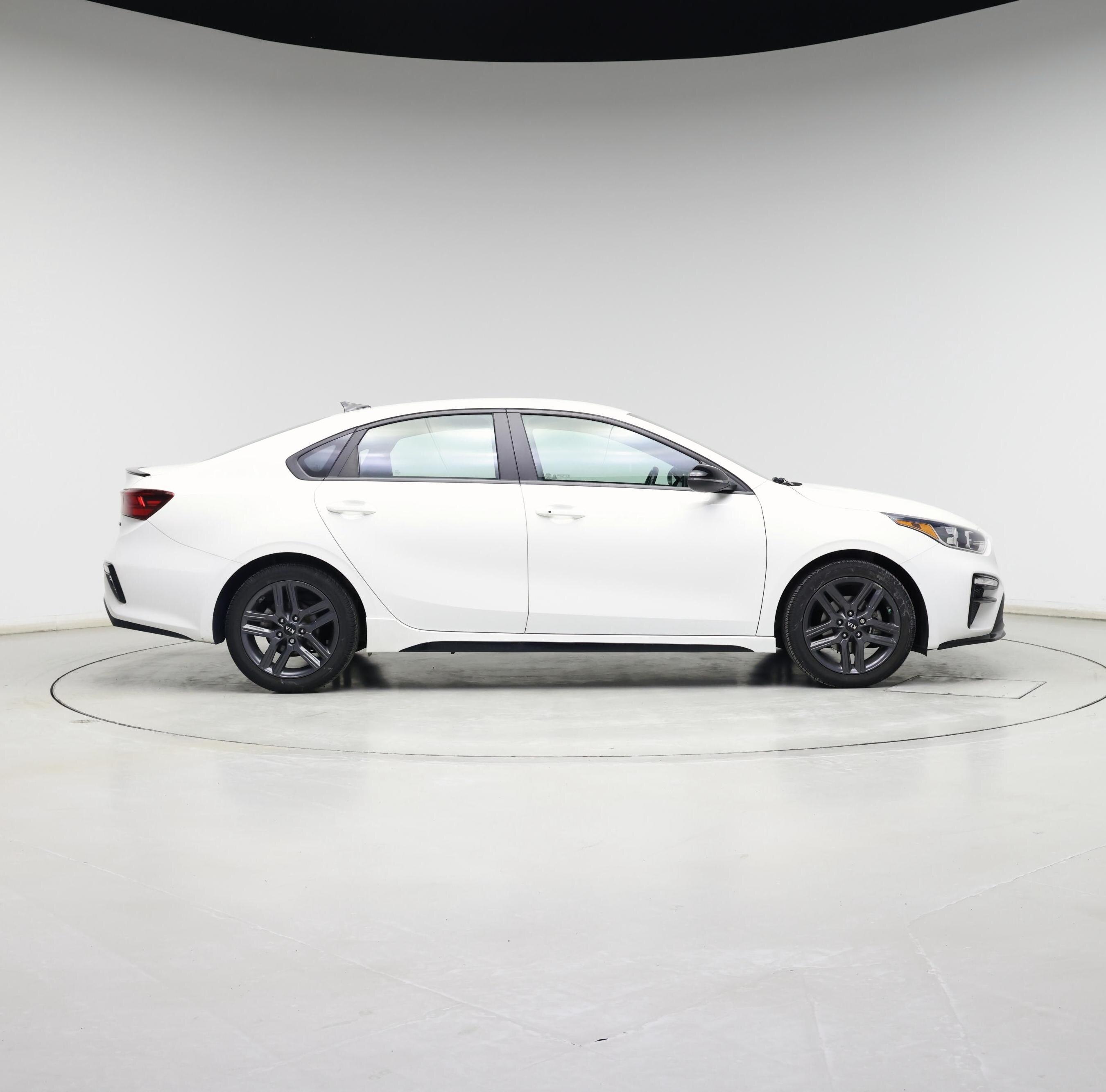 Thumbnail: 2021 Kia Forte - 7