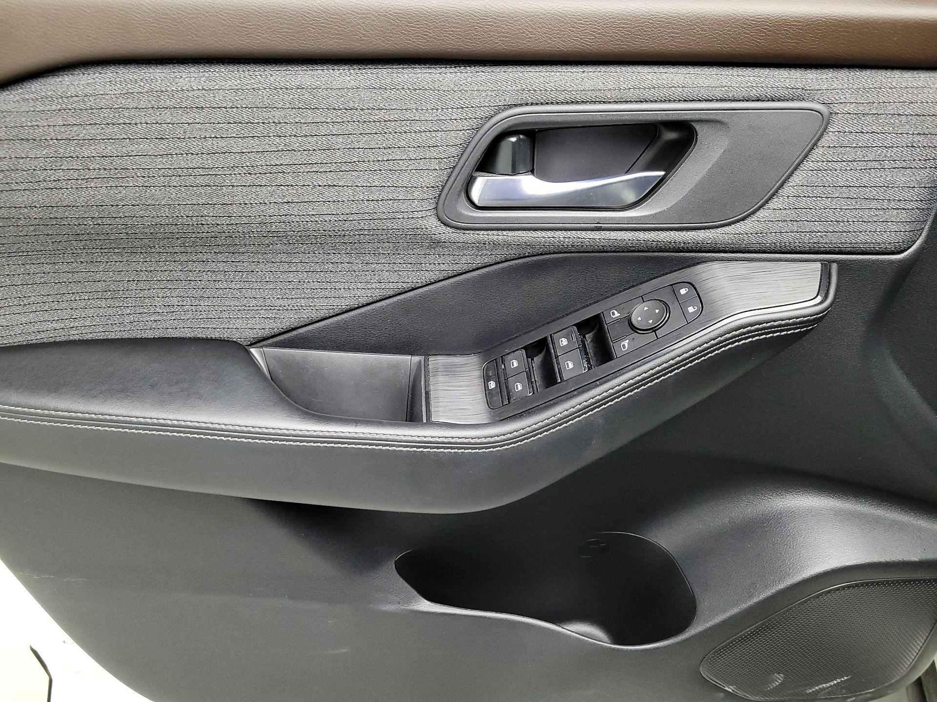 Thumbnail: 2023 Nissan Rogue - 12