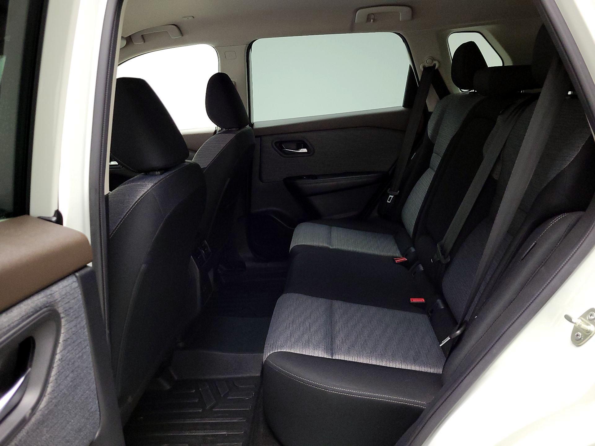 Thumbnail: 2023 Nissan Rogue - 18