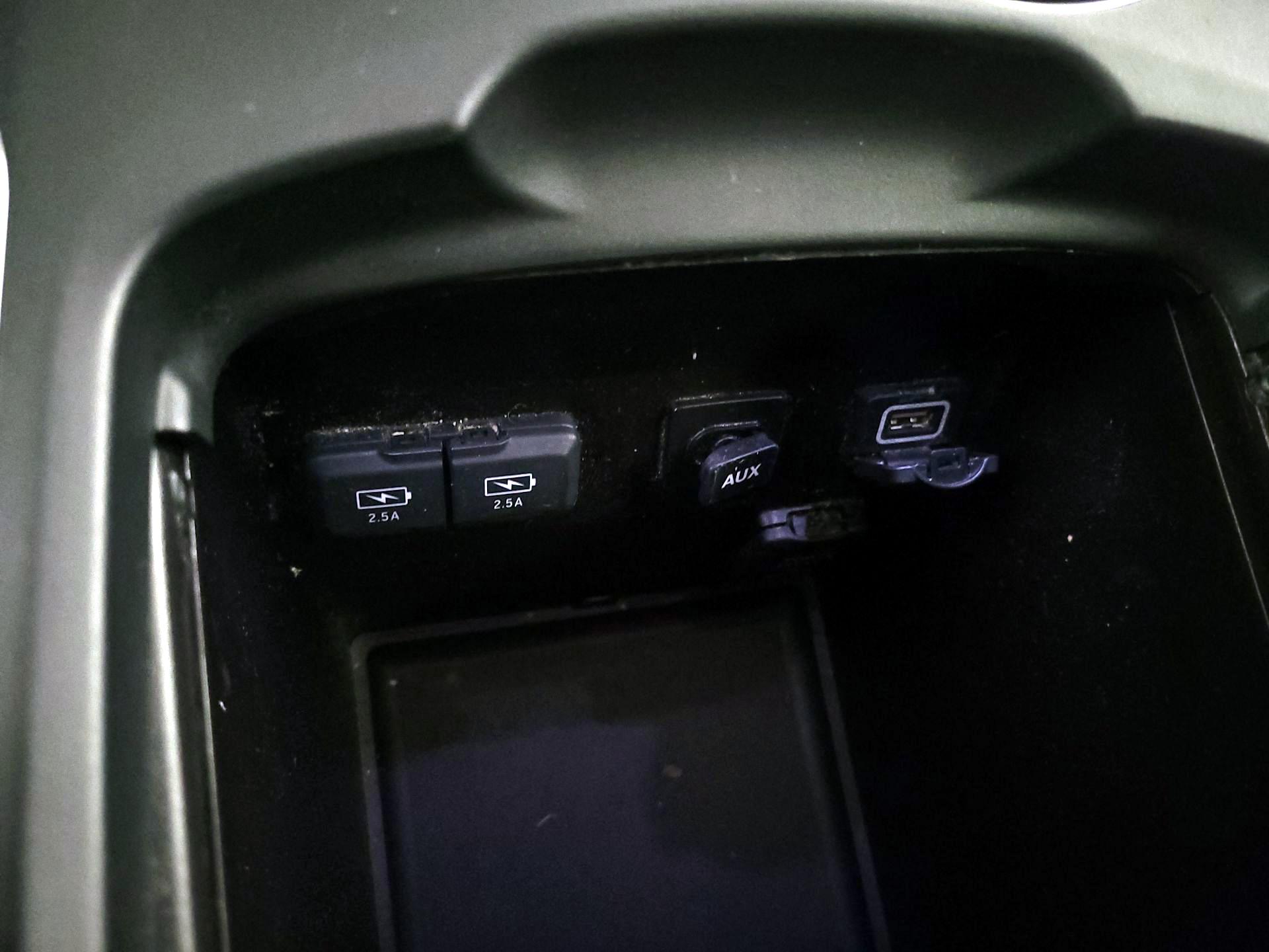 Thumbnail: 2019 Acura MDX - 19