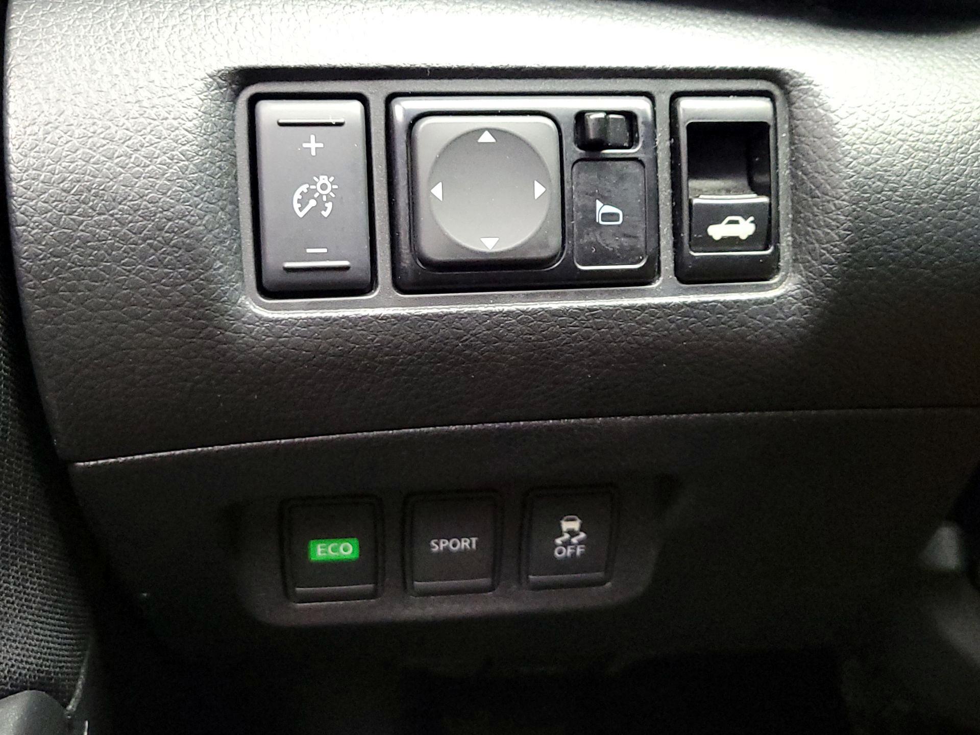 Thumbnail: 2014 Nissan Sentra - 13