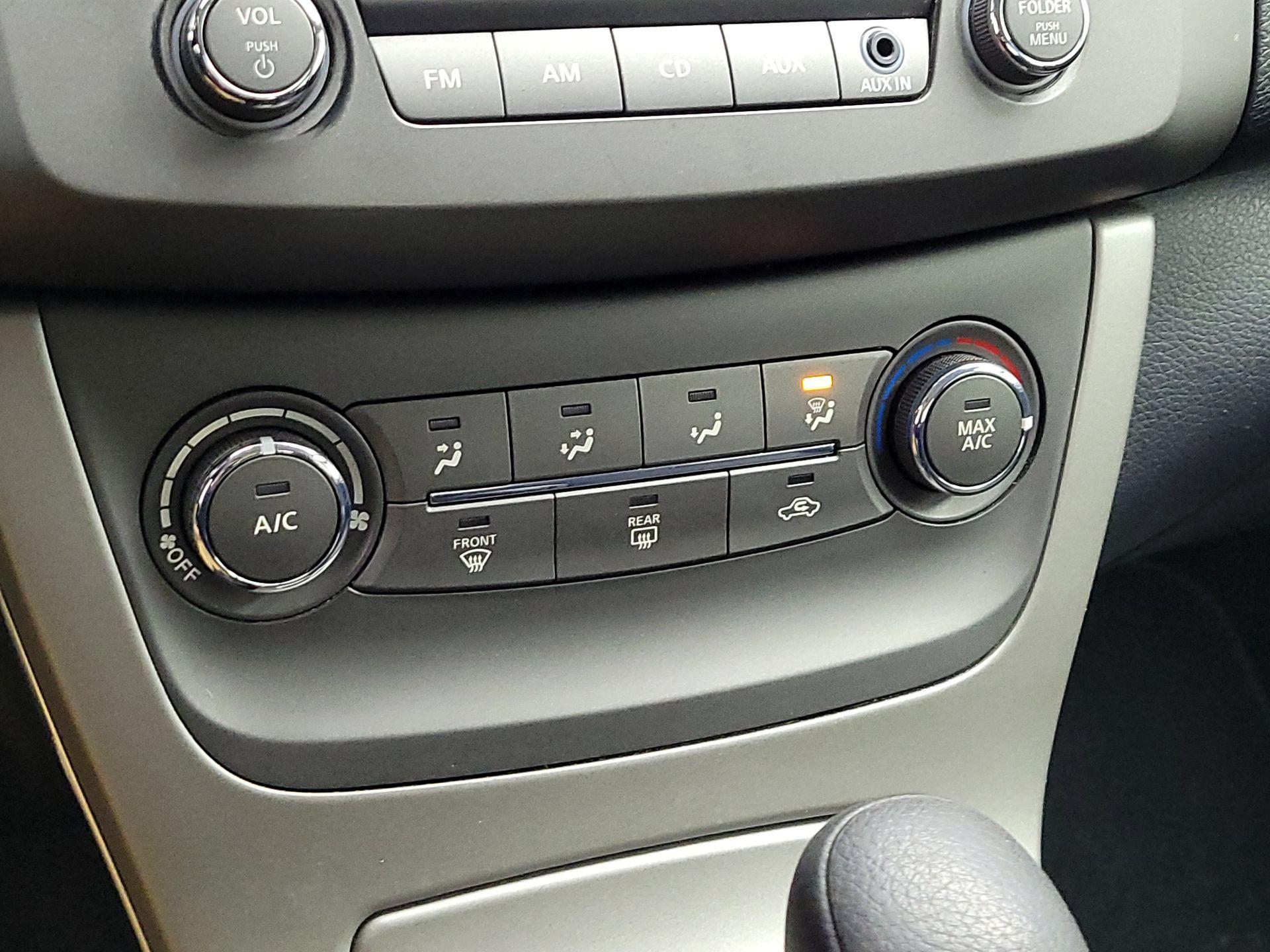 Thumbnail: 2014 Nissan Sentra - 15