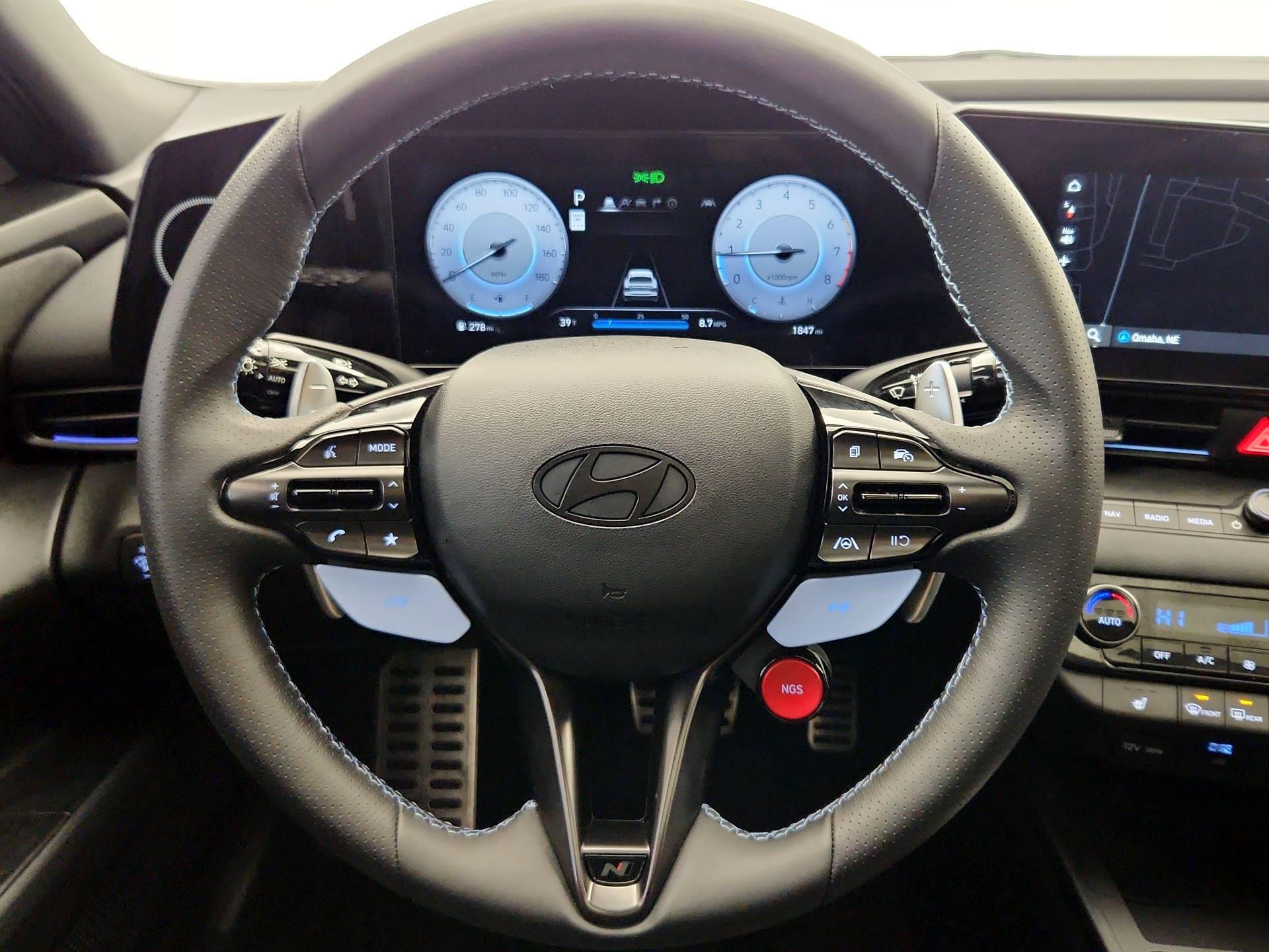 Thumbnail: 2025 Hyundai Elantra - 10