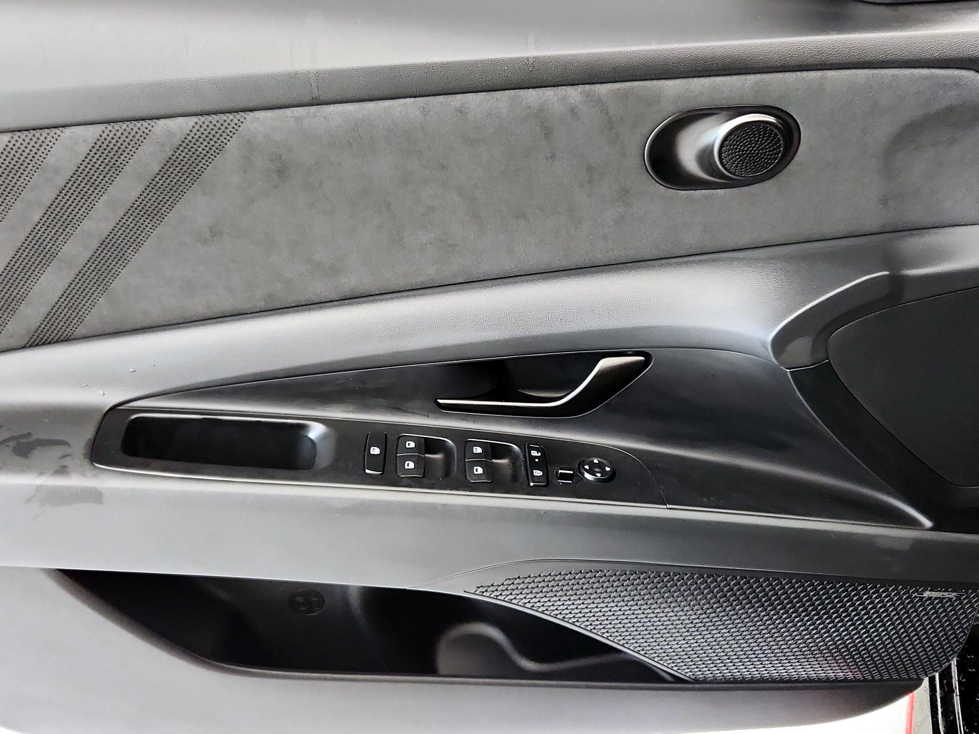 Thumbnail: 2025 Hyundai Elantra - 12