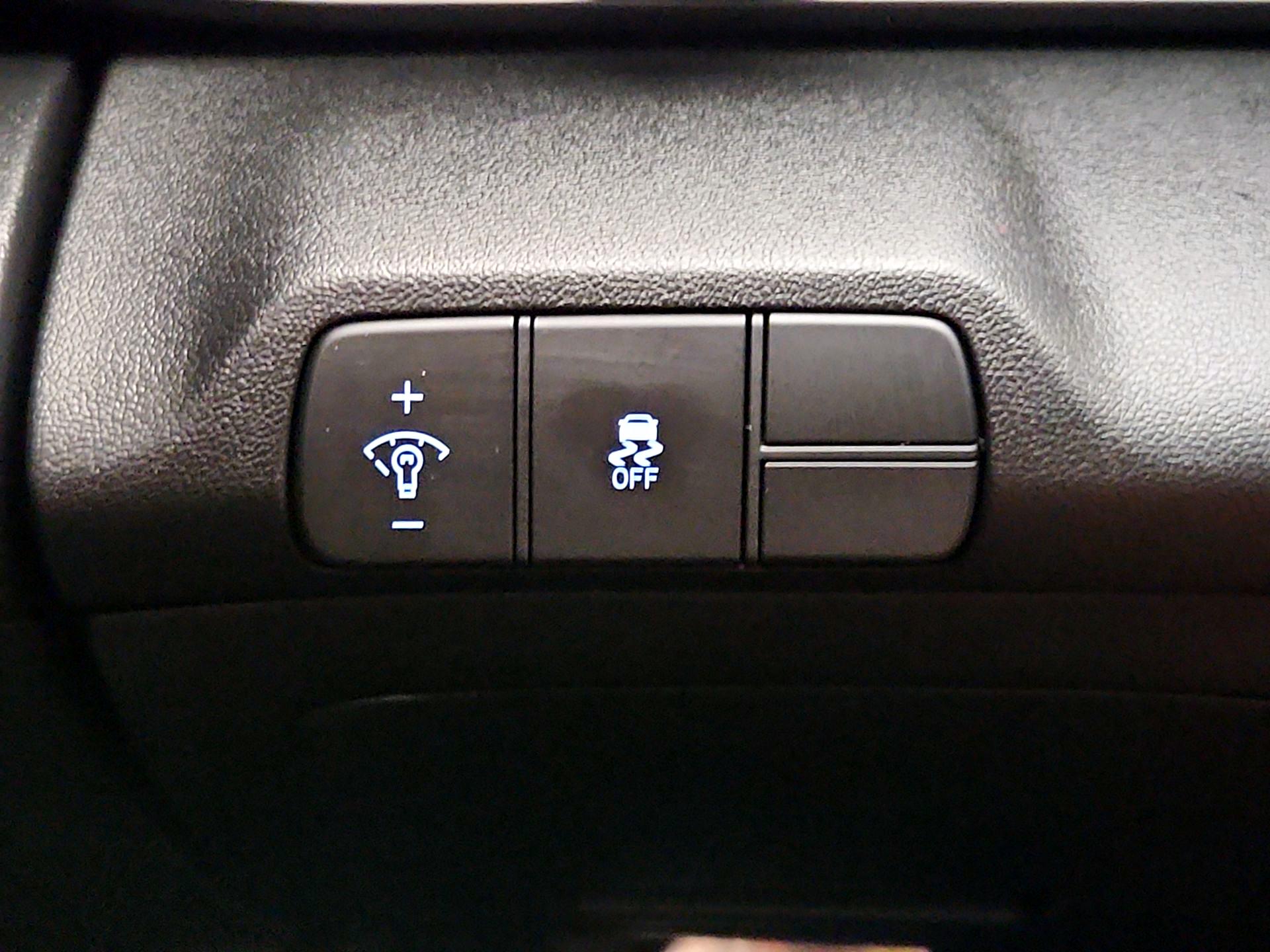 Thumbnail: 2025 Hyundai Elantra - 13