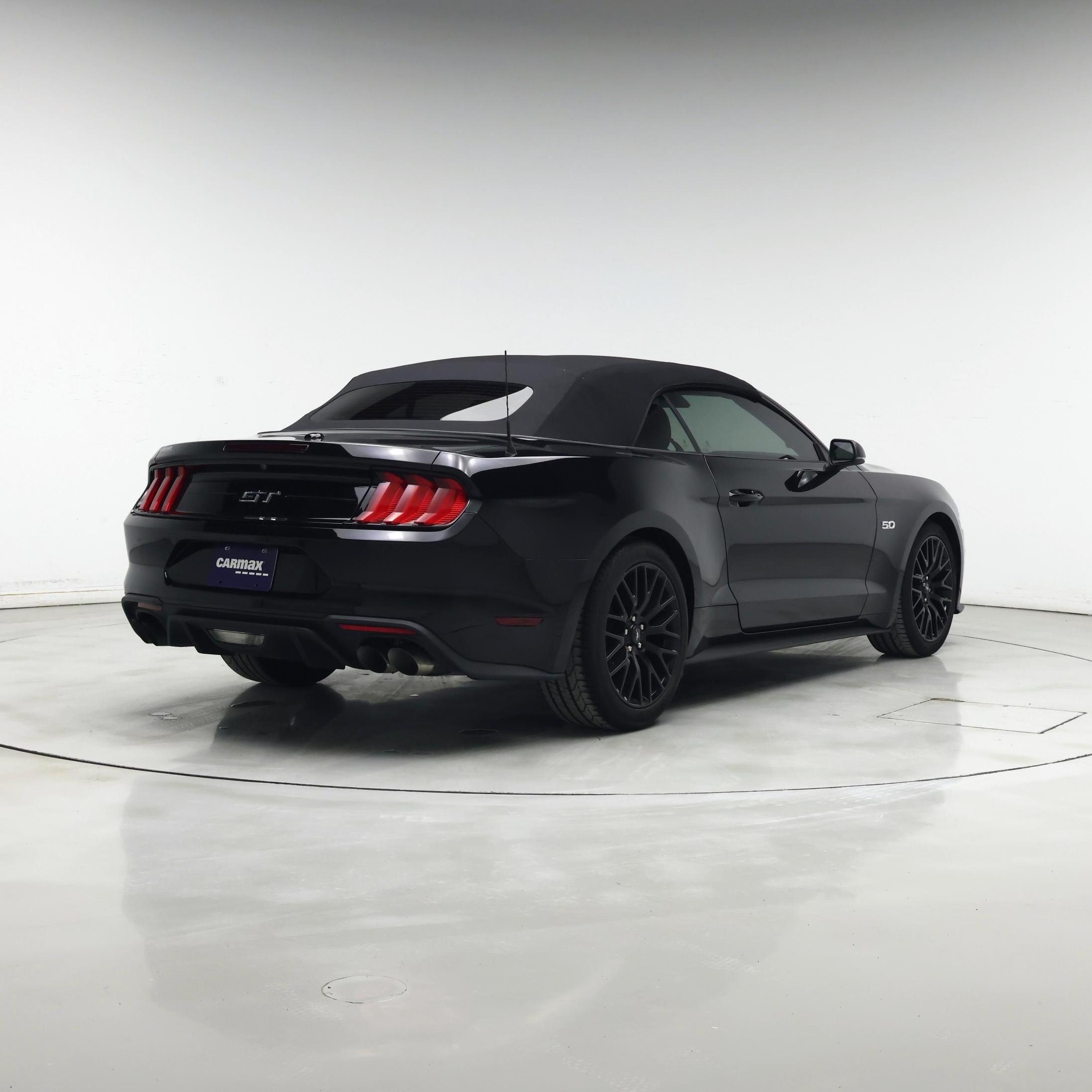 Thumbnail: 2022 Ford Mustang - 8