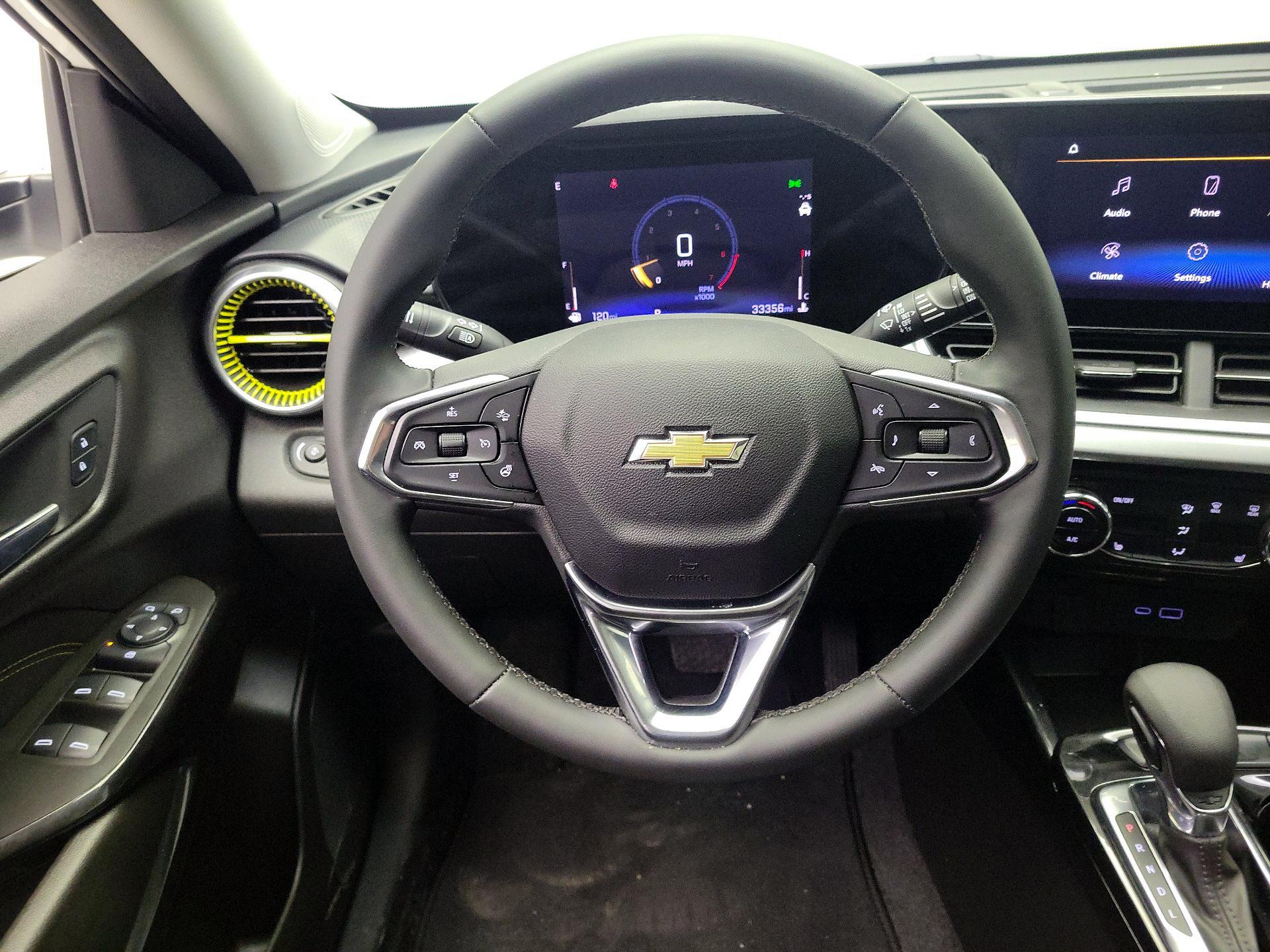 Thumbnail: 2024 Chevrolet Trax - 10