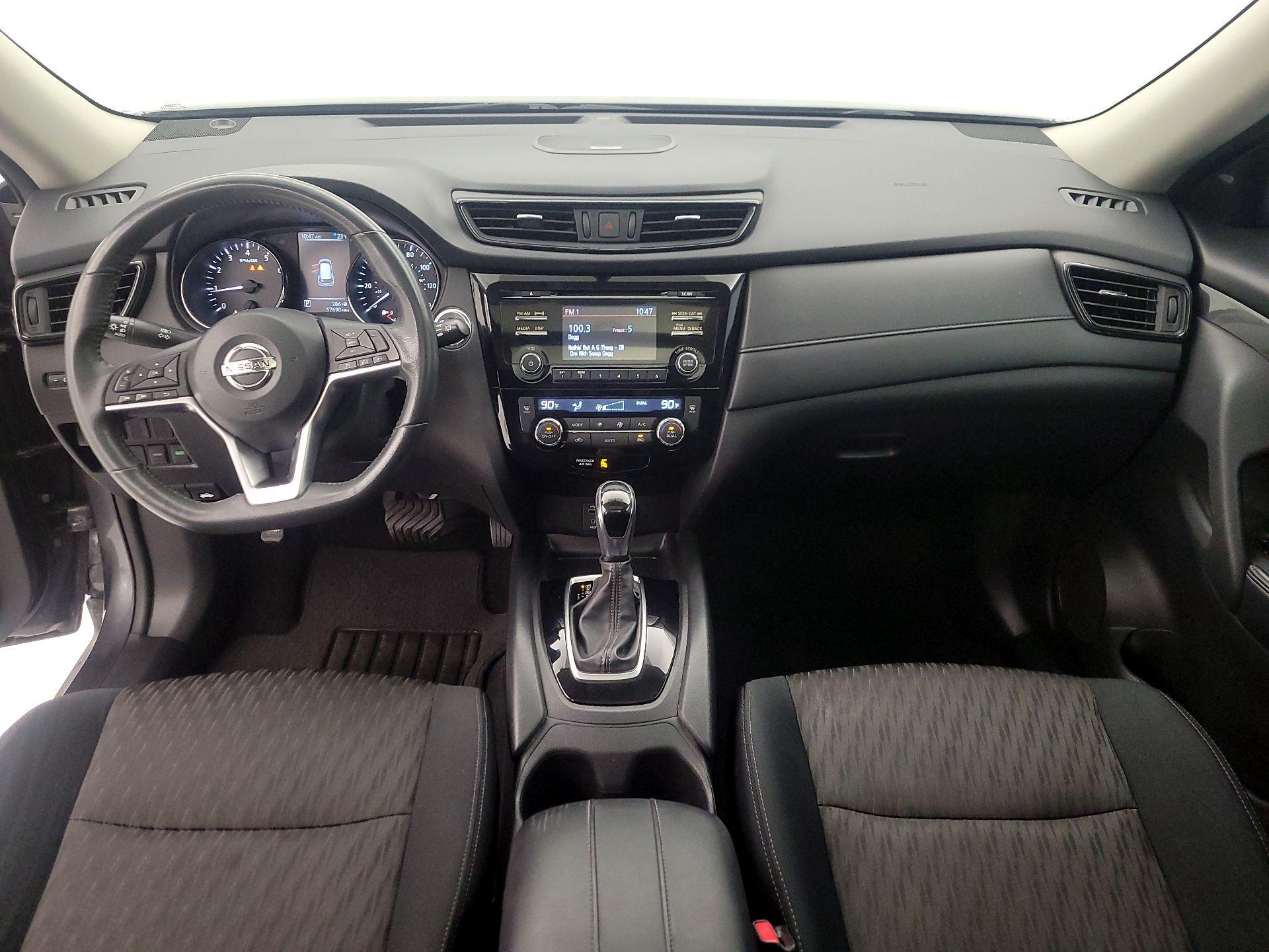 Thumbnail: 2017 Nissan Rogue - 9