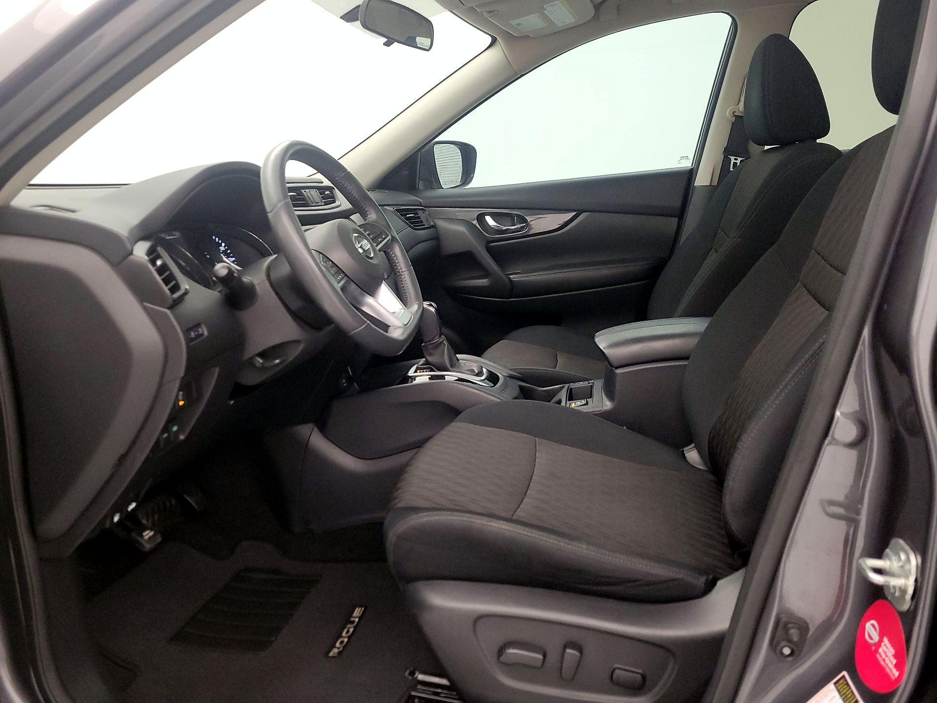 Thumbnail: 2017 Nissan Rogue - 11