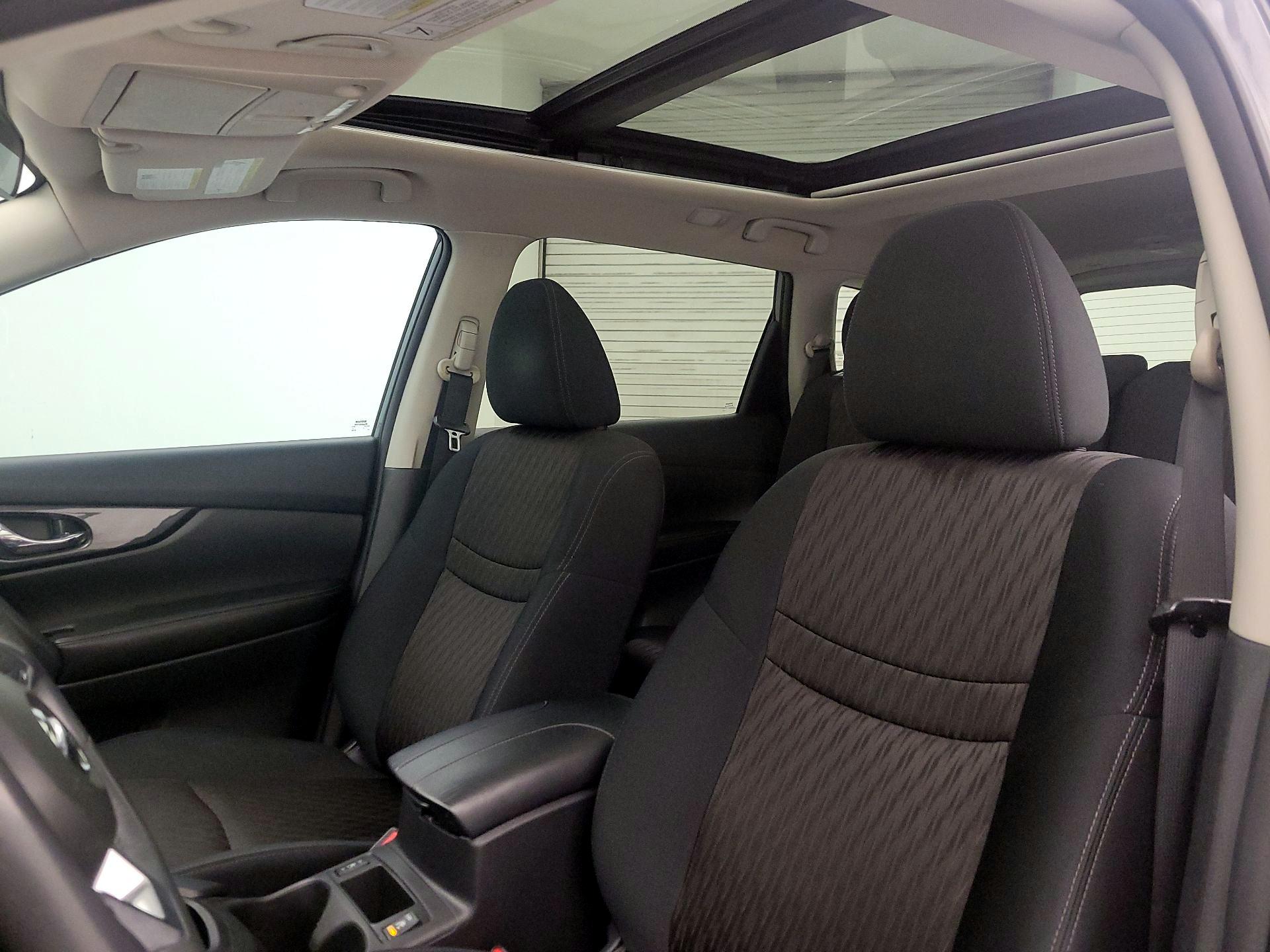 Thumbnail: 2017 Nissan Rogue - 19