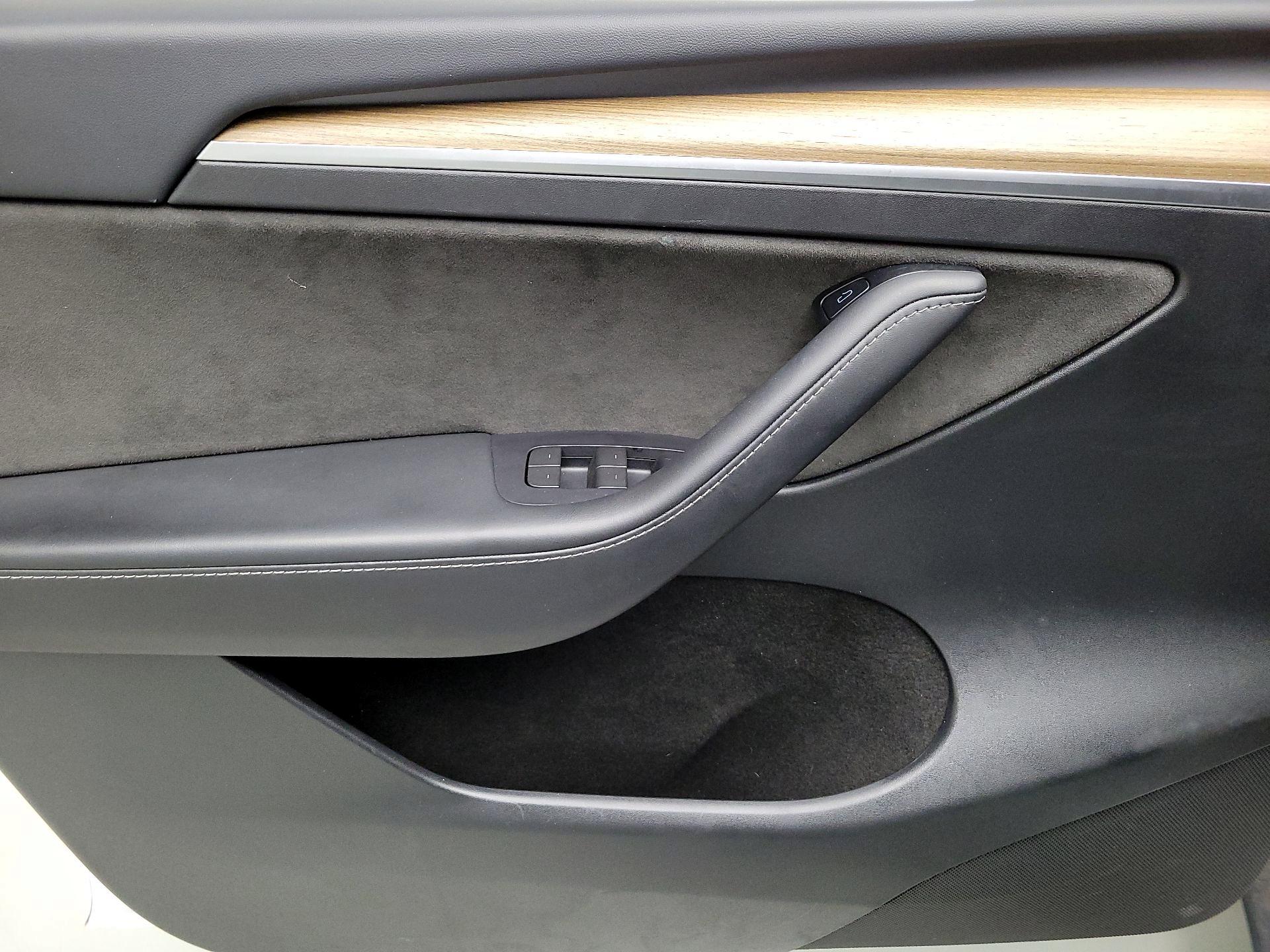 Thumbnail: 2023 Tesla Model Y - 12