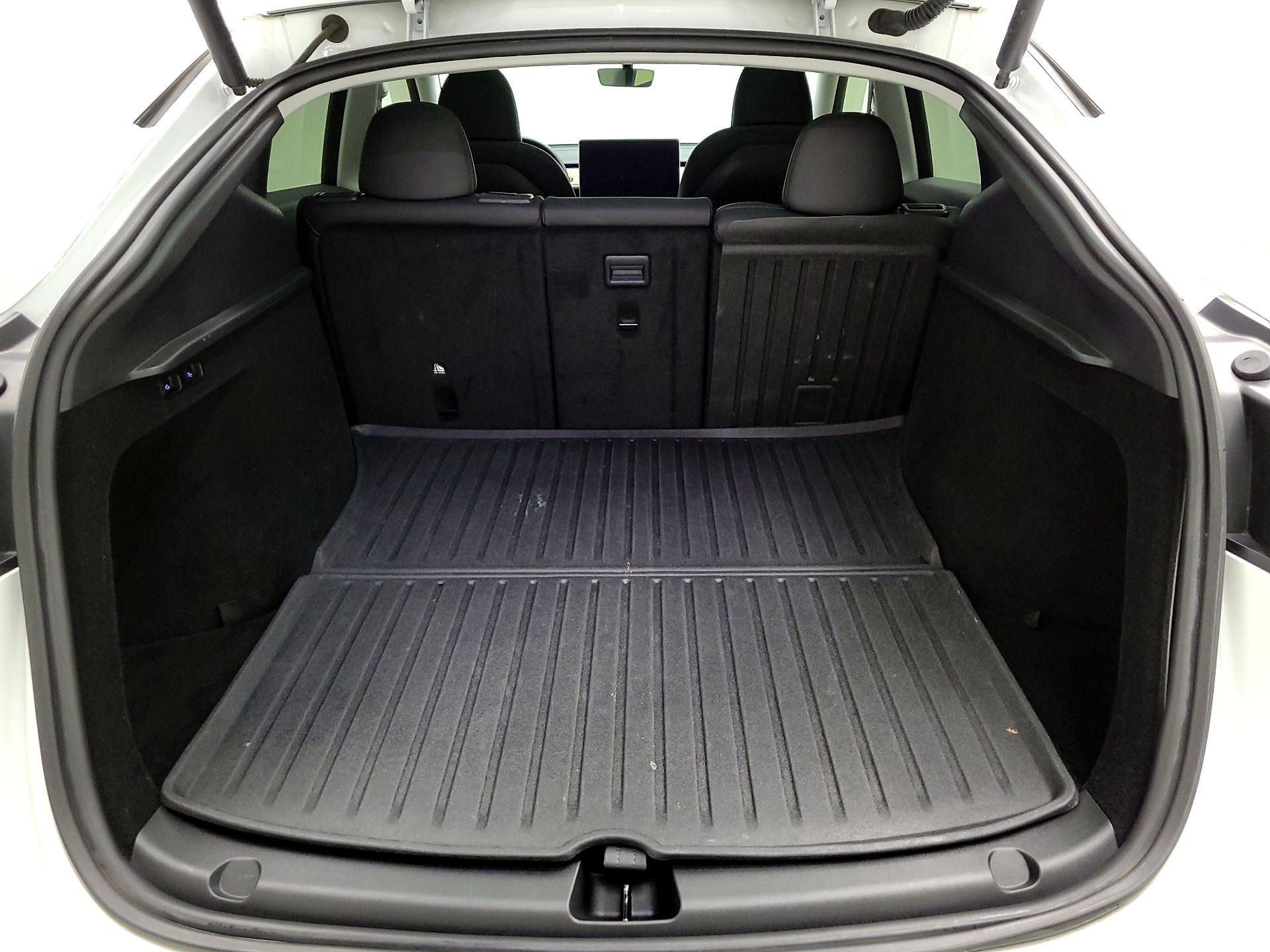 Thumbnail: 2023 Tesla Model Y - 19