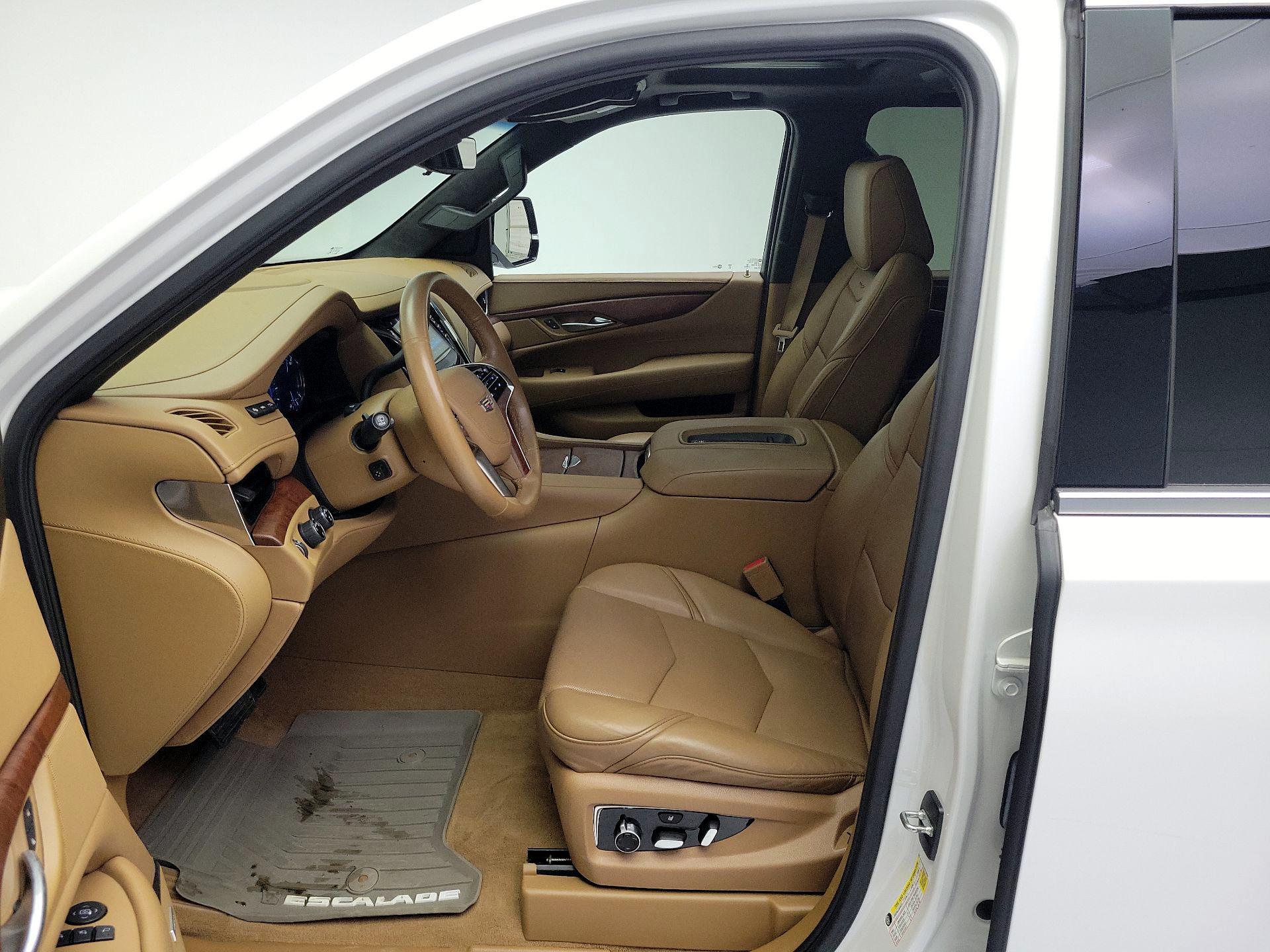 Thumbnail: 2017 Cadillac Escalade - 11