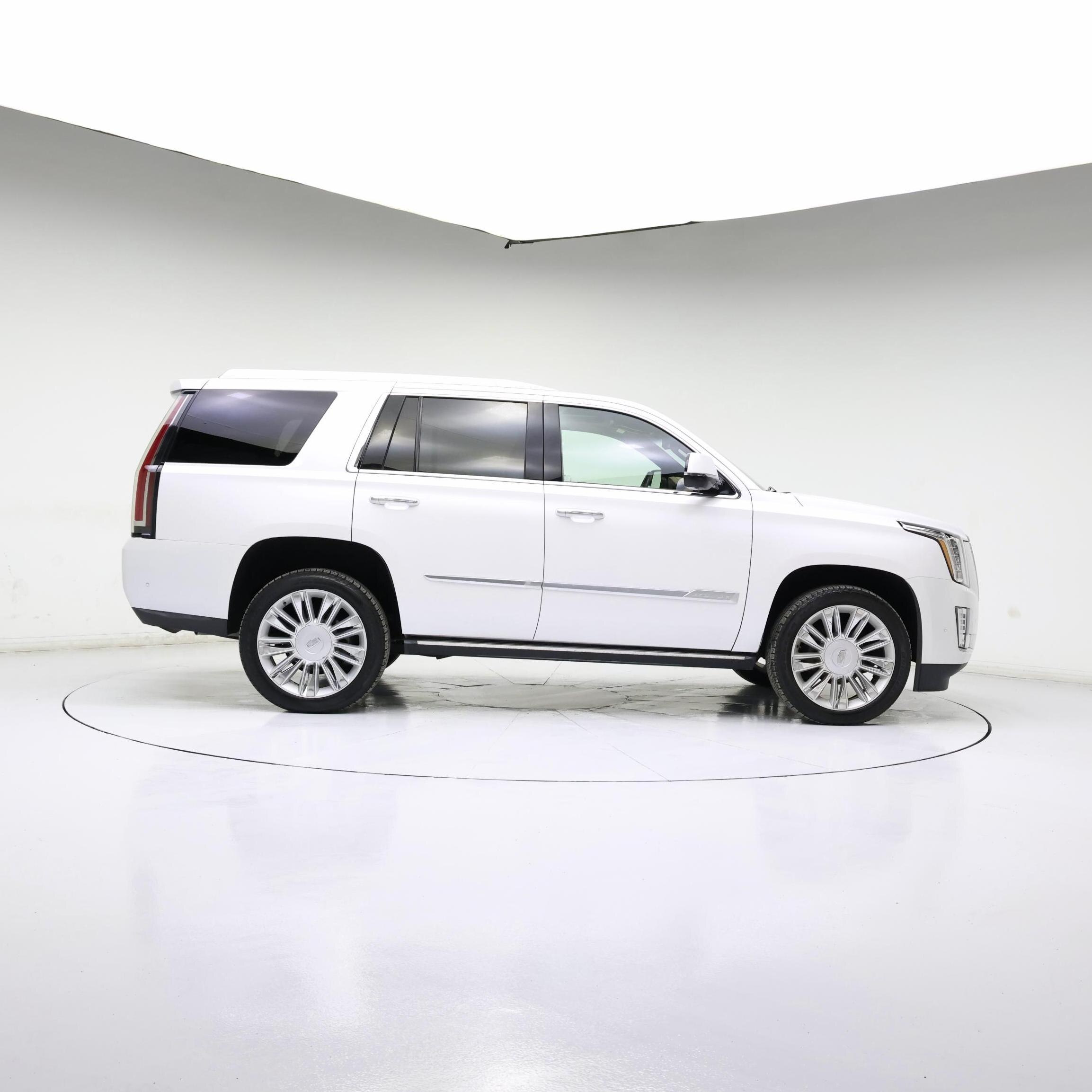 Thumbnail: 2017 Cadillac Escalade - 7