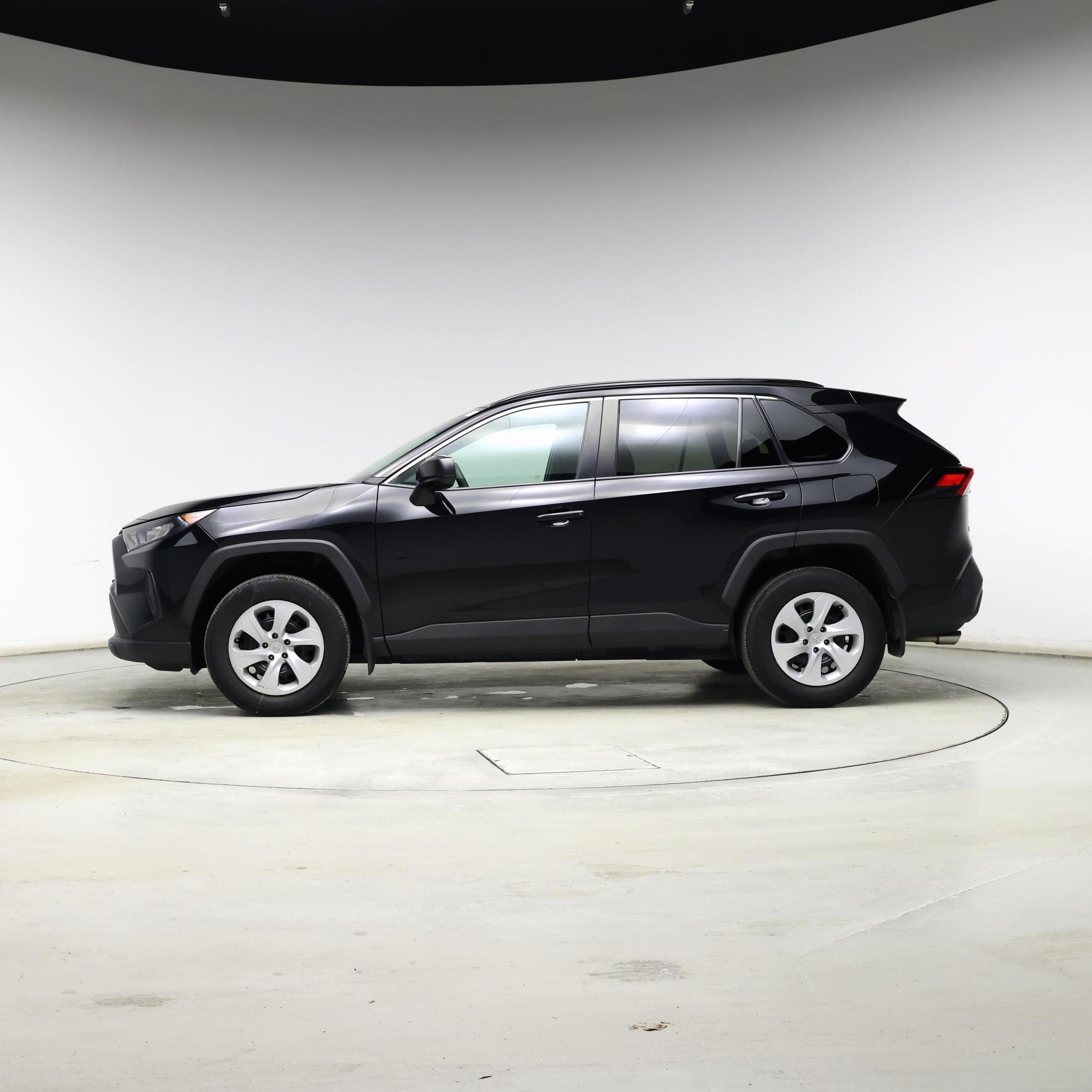 Thumbnail: 2021 Toyota RAV4 - 3