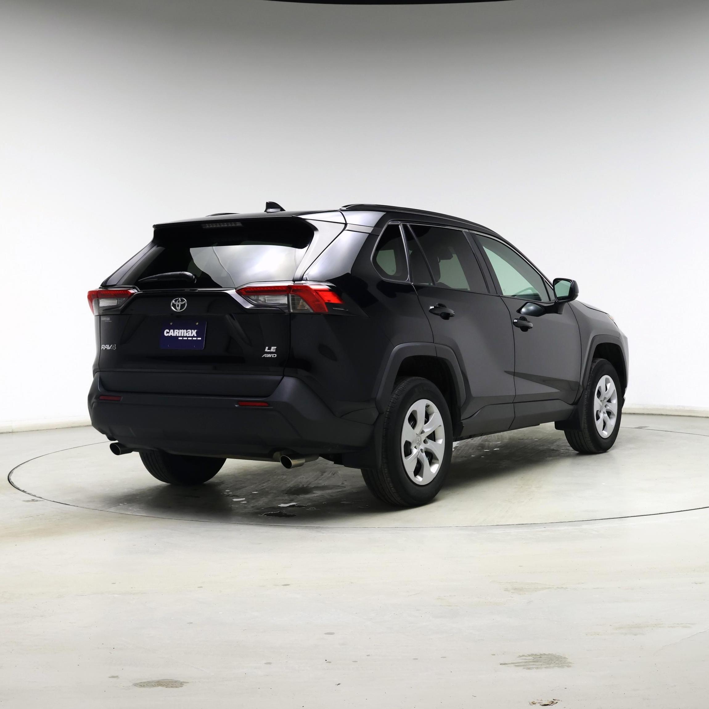 Thumbnail: 2021 Toyota RAV4 - 8