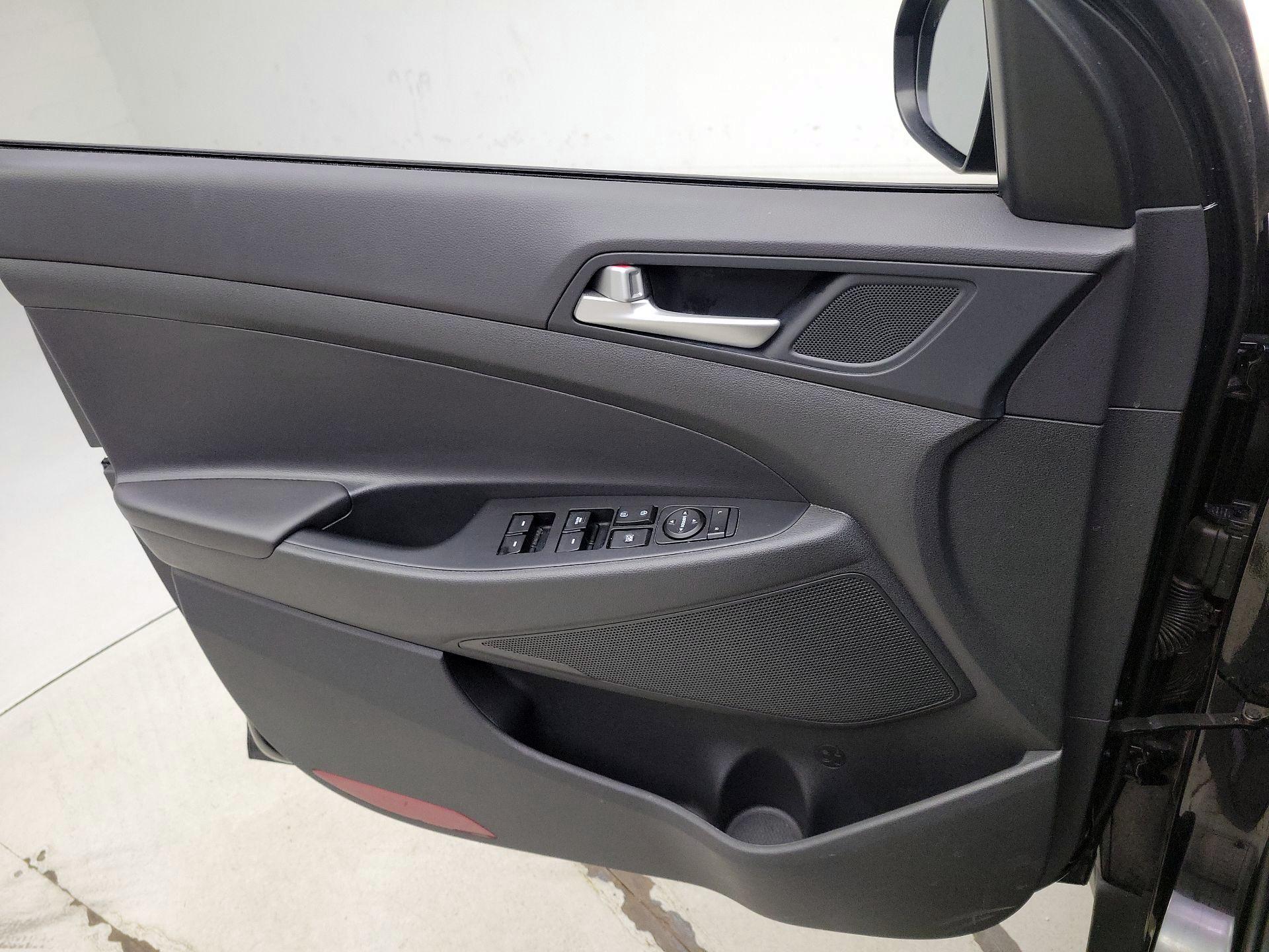 Thumbnail: 2021 Hyundai Tucson - 12