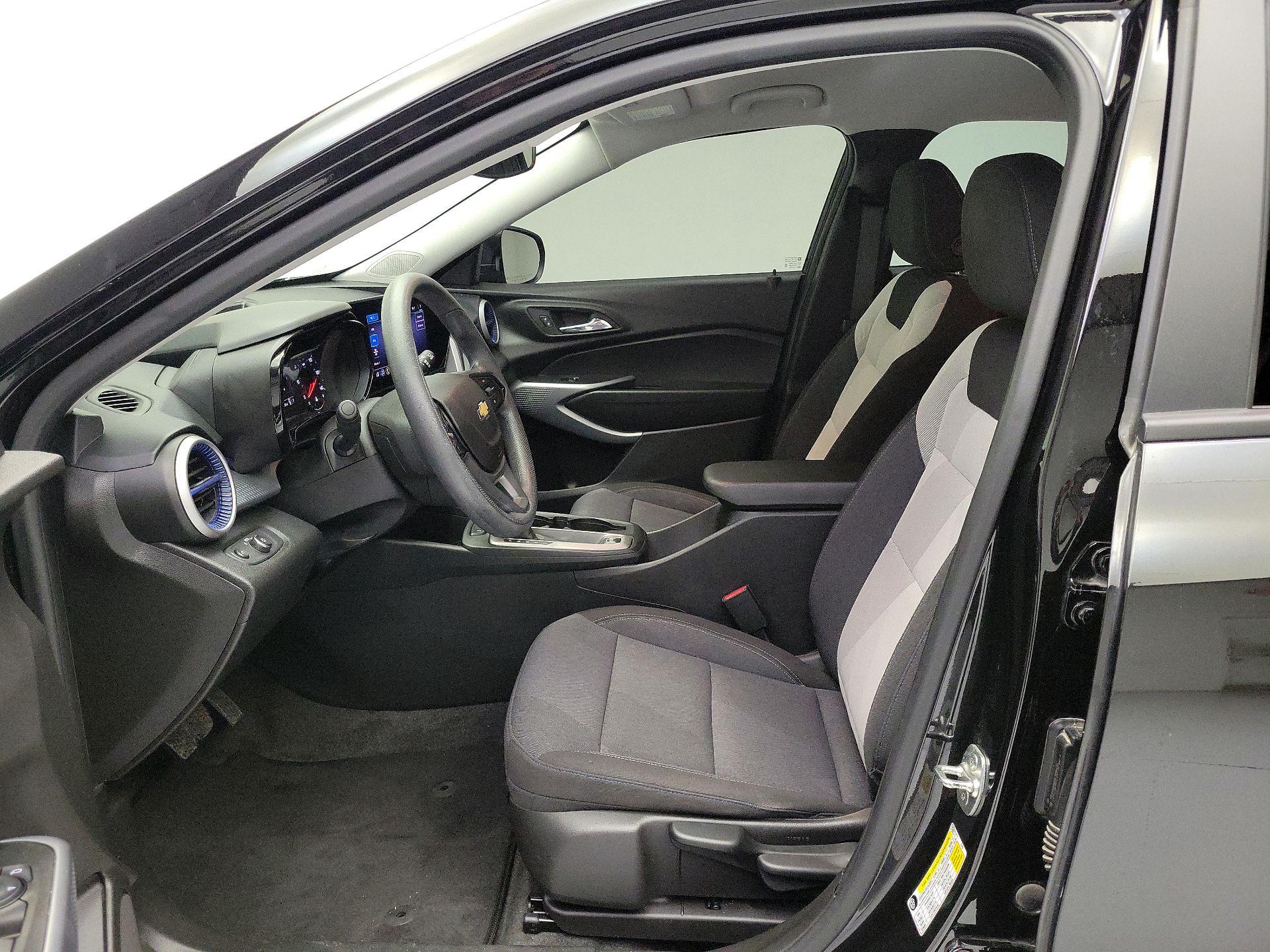 Thumbnail: 2024 Chevrolet Trax - 11