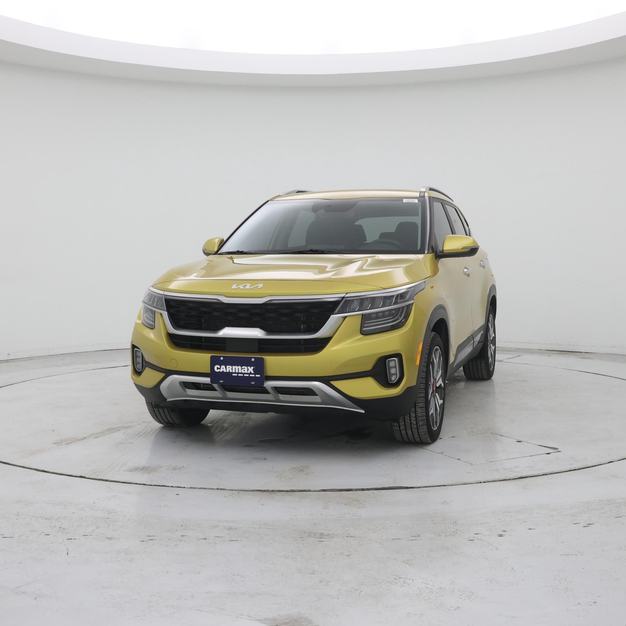 Thumbnail: 2023 Kia Seltos - 4