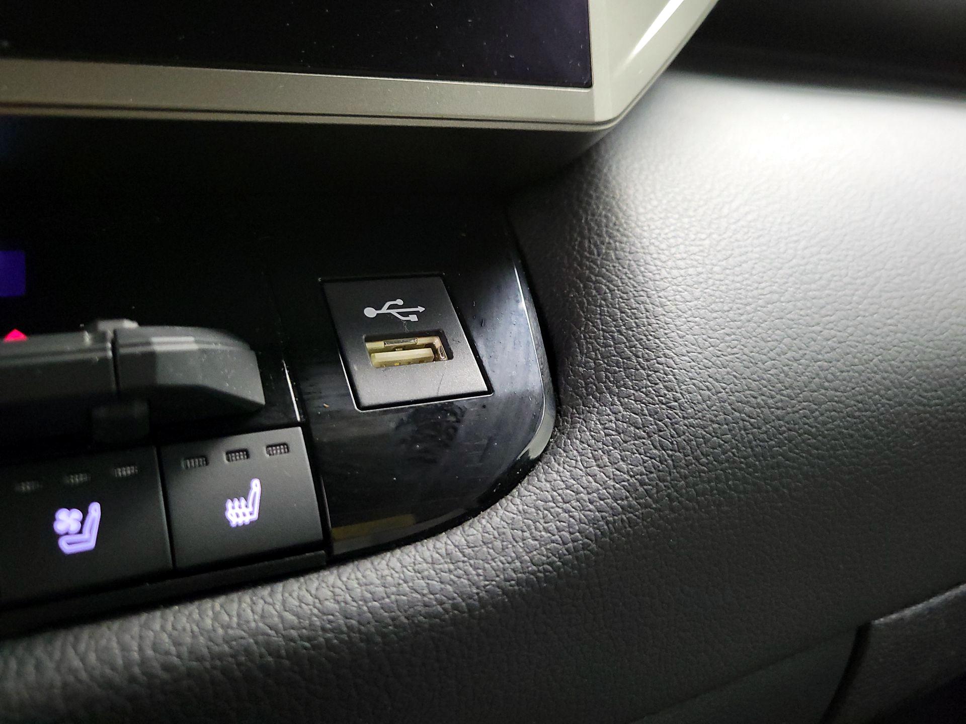 Thumbnail: 2025 Toyota Tundra - 19