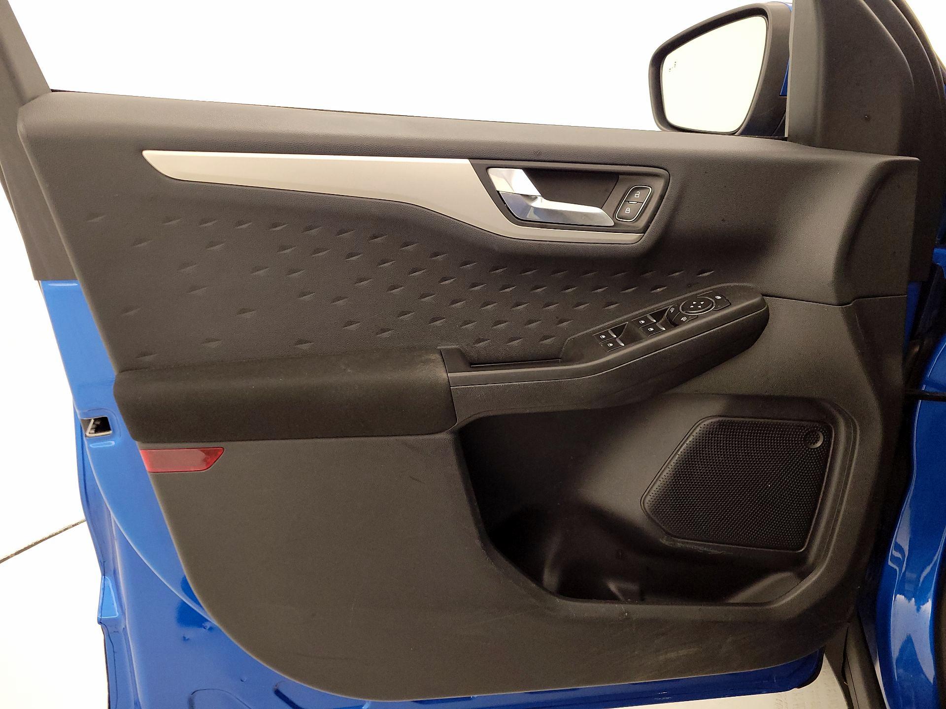 Thumbnail: 2020 Ford Escape - 12