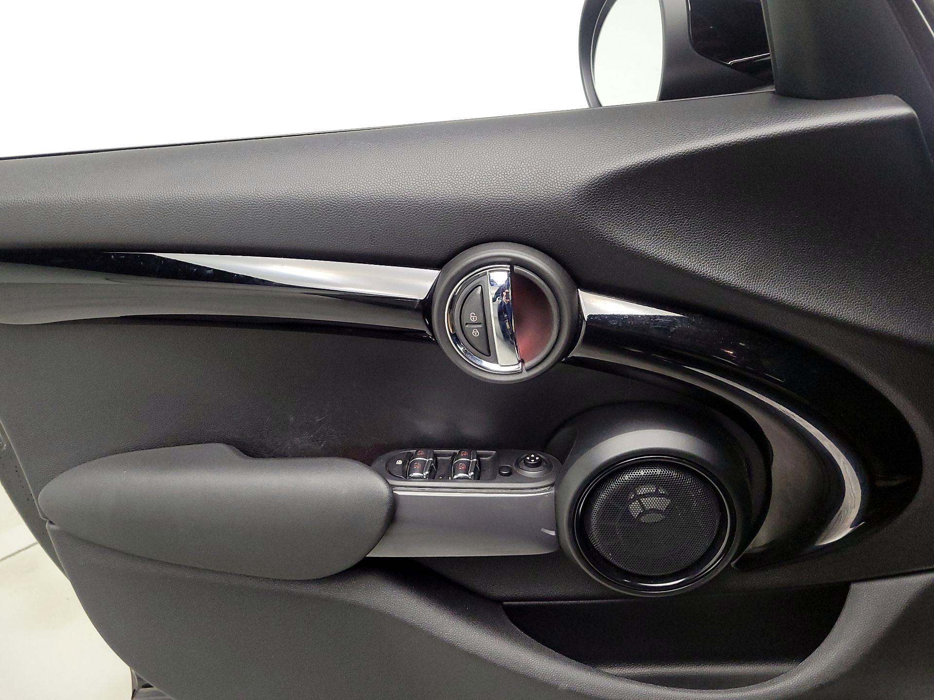 Thumbnail: 2020 MINI Cooper Hardtop - 12