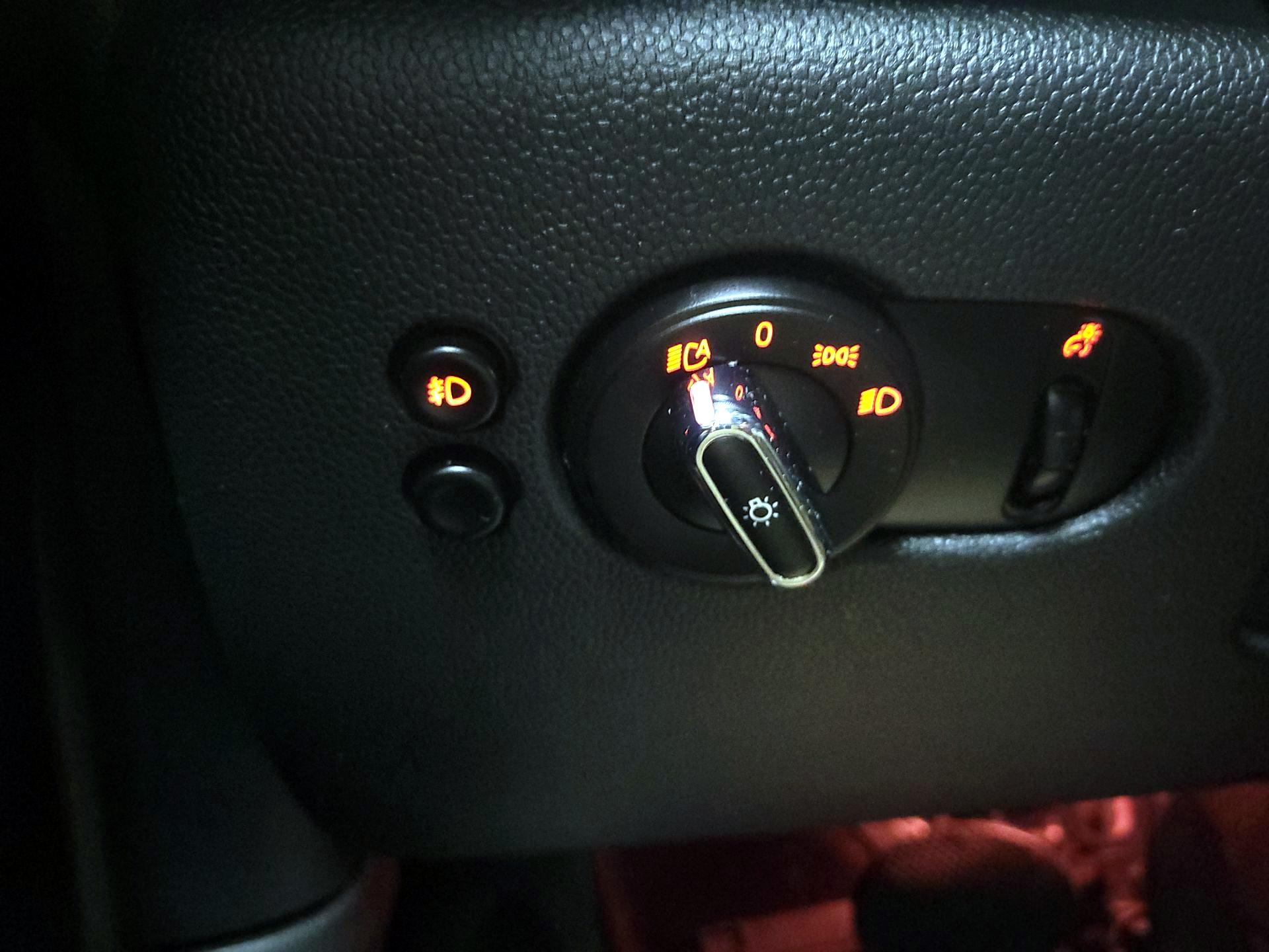 Thumbnail: 2020 MINI Cooper Hardtop - 13