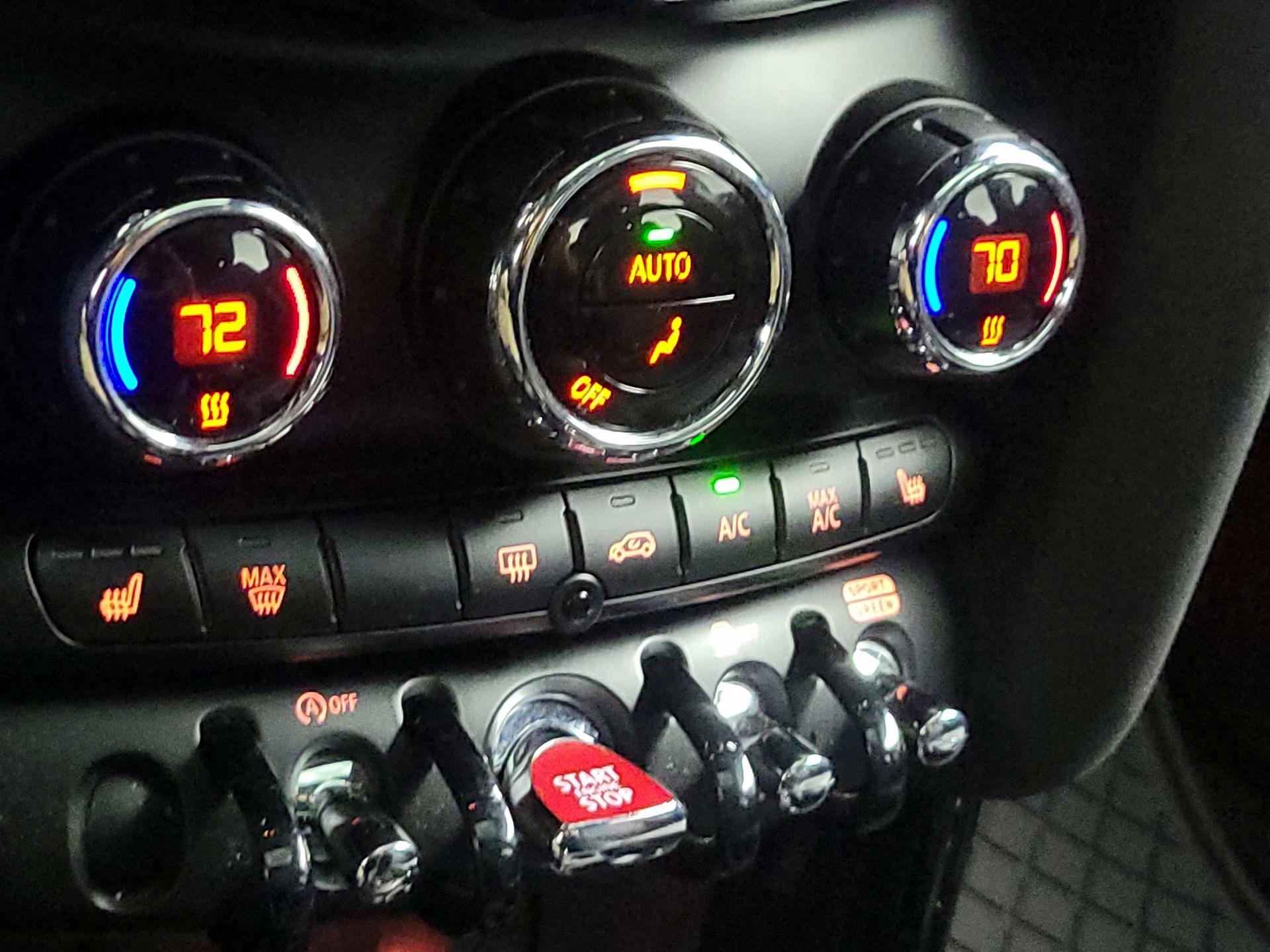 Thumbnail: 2020 MINI Cooper Hardtop - 16