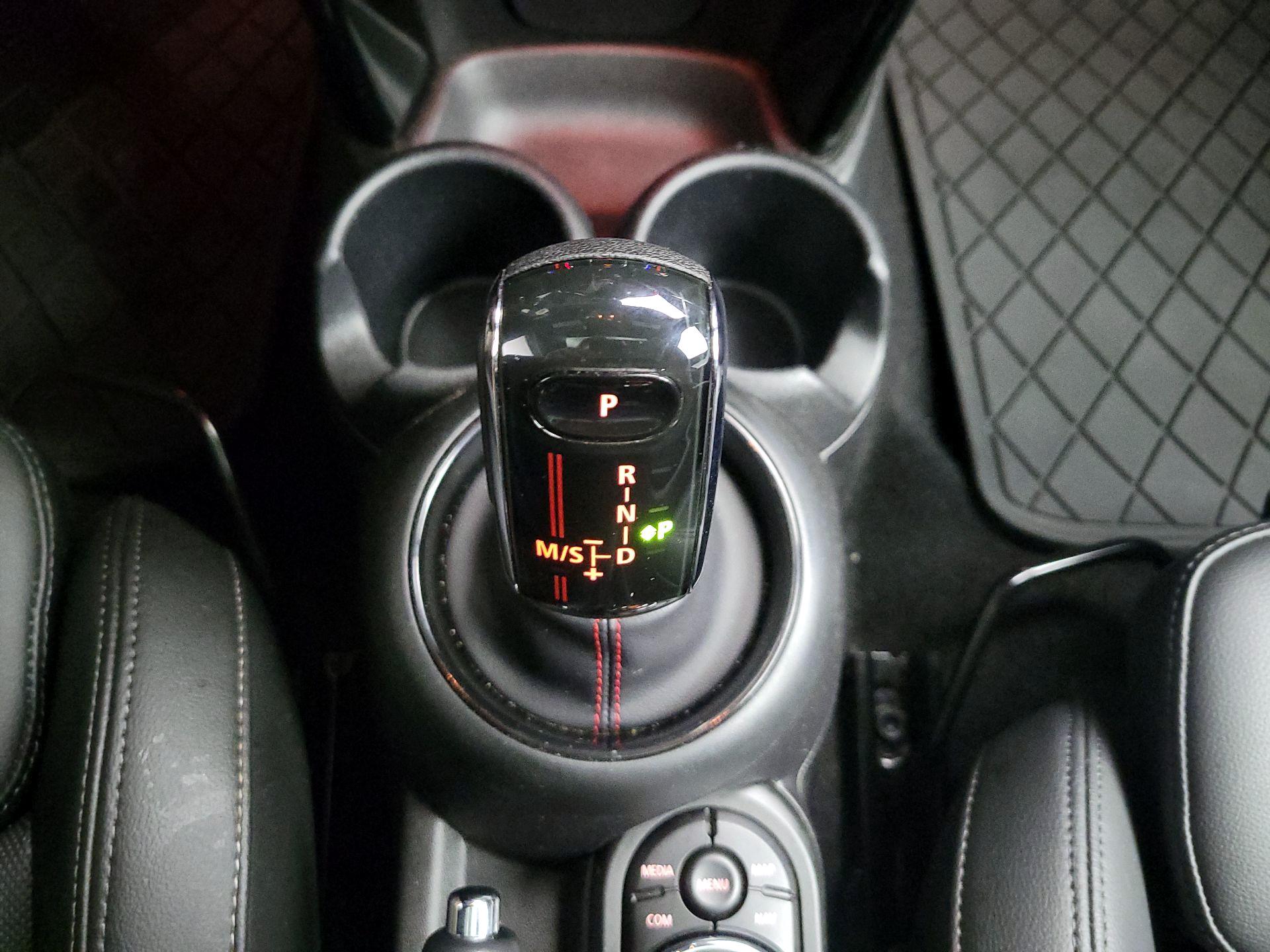 Thumbnail: 2020 MINI Cooper Hardtop - 17