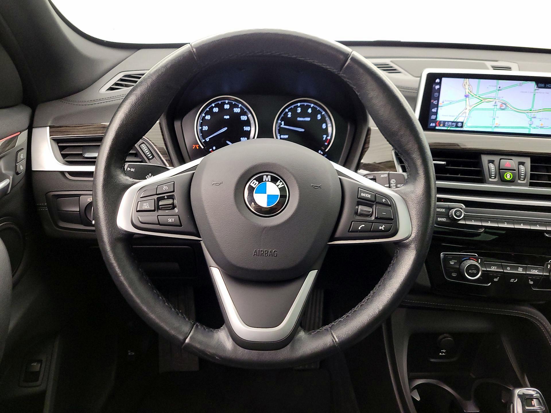 Thumbnail: 2022 BMW X1 - 10