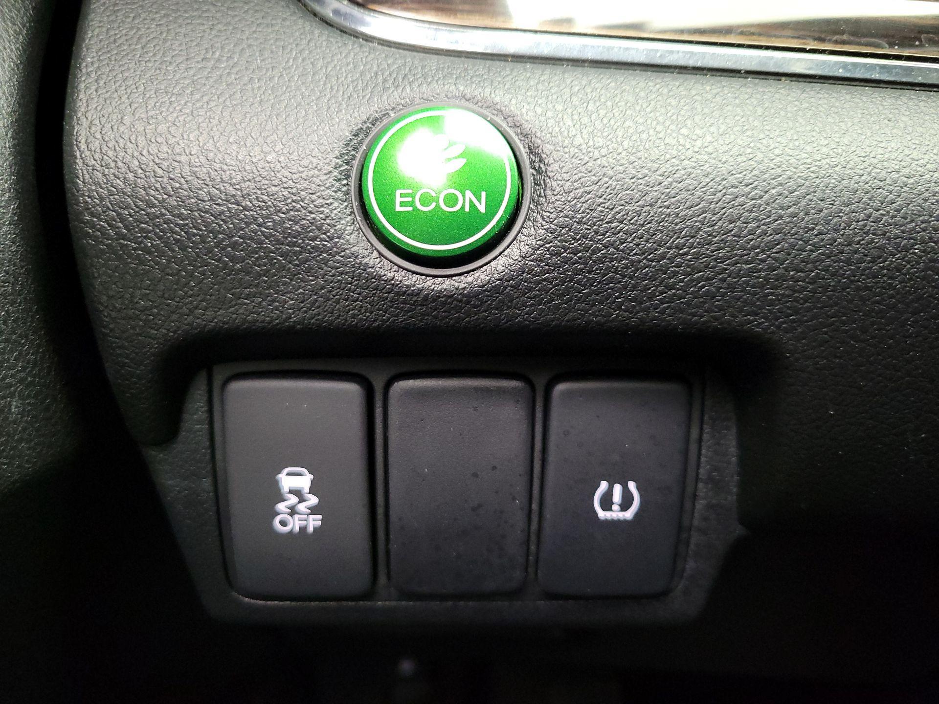 Thumbnail: 2016 Honda CR-V - 13