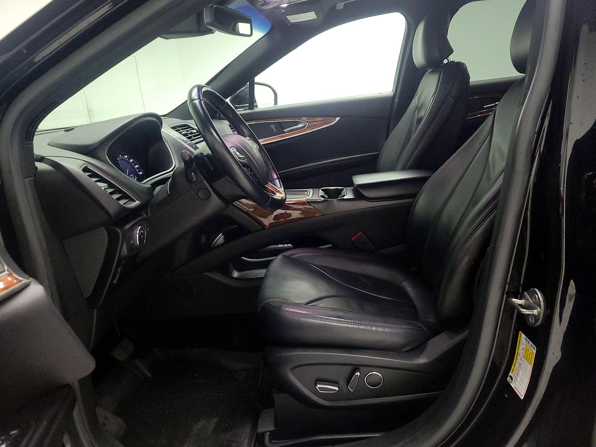 Thumbnail: 2017 Lincoln MKX - 11