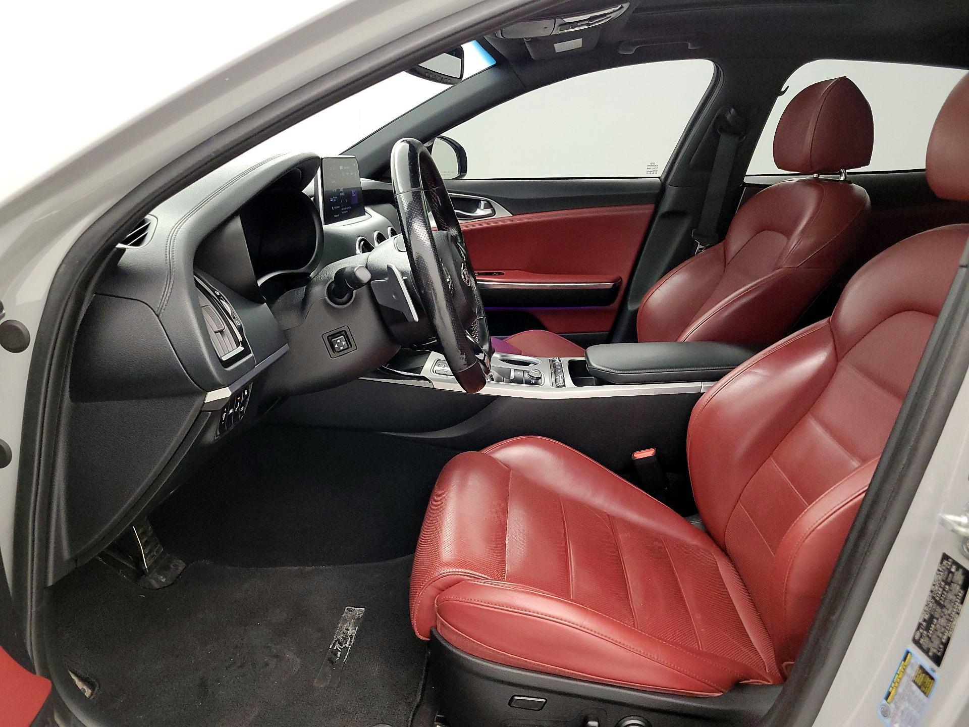 Thumbnail: 2019 Kia Stinger - 11