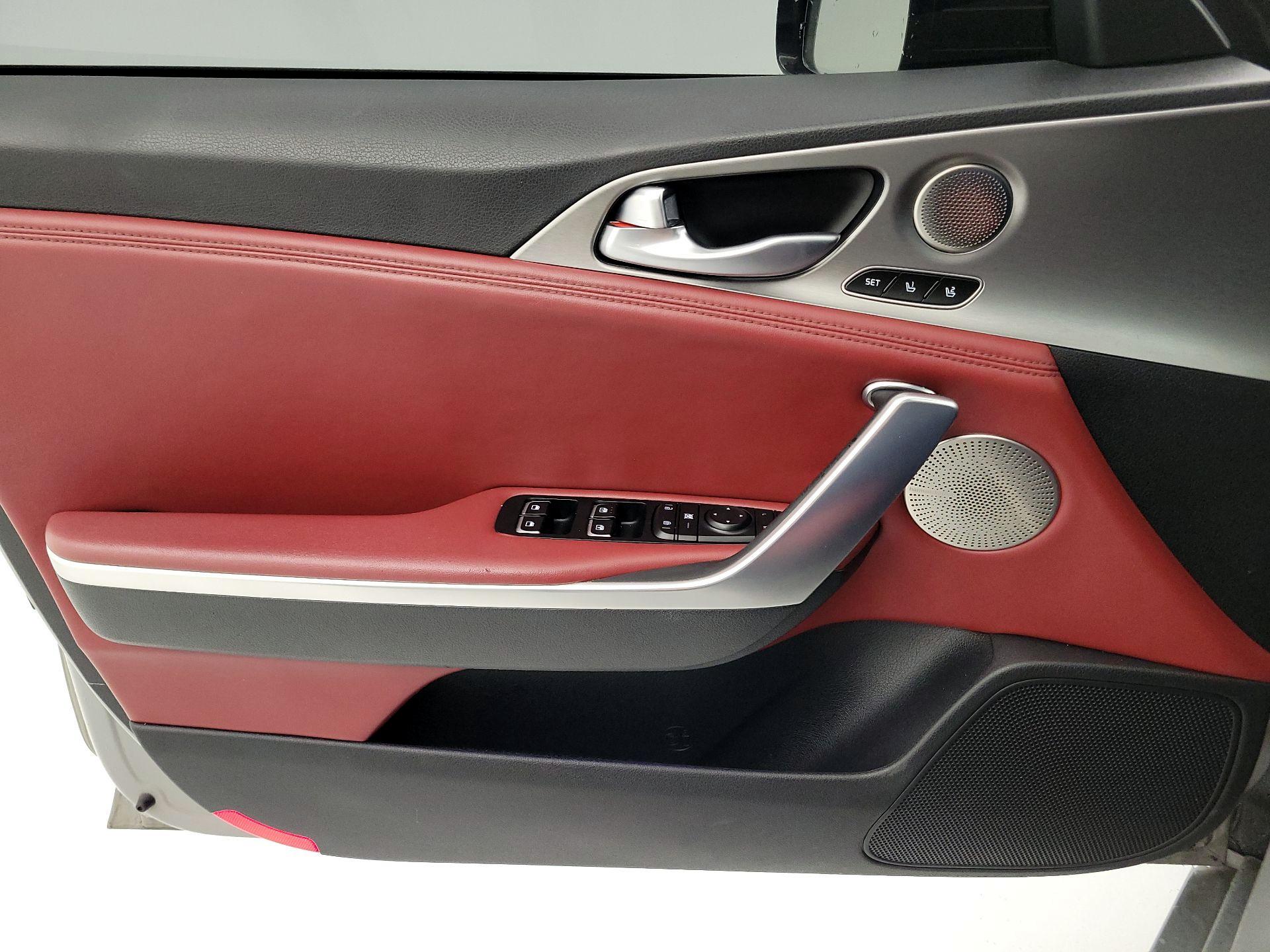 Thumbnail: 2019 Kia Stinger - 12