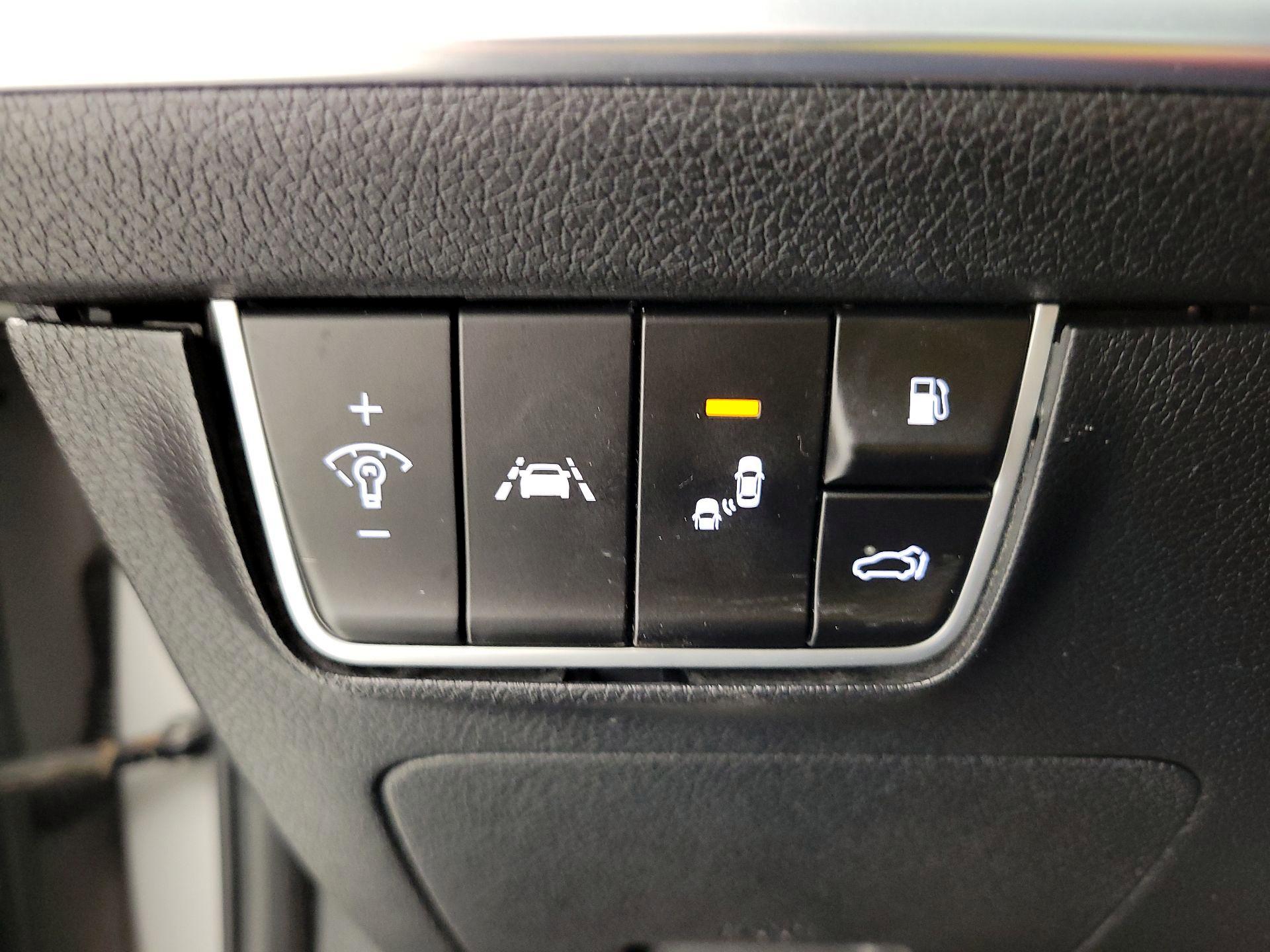 Thumbnail: 2019 Kia Stinger - 13