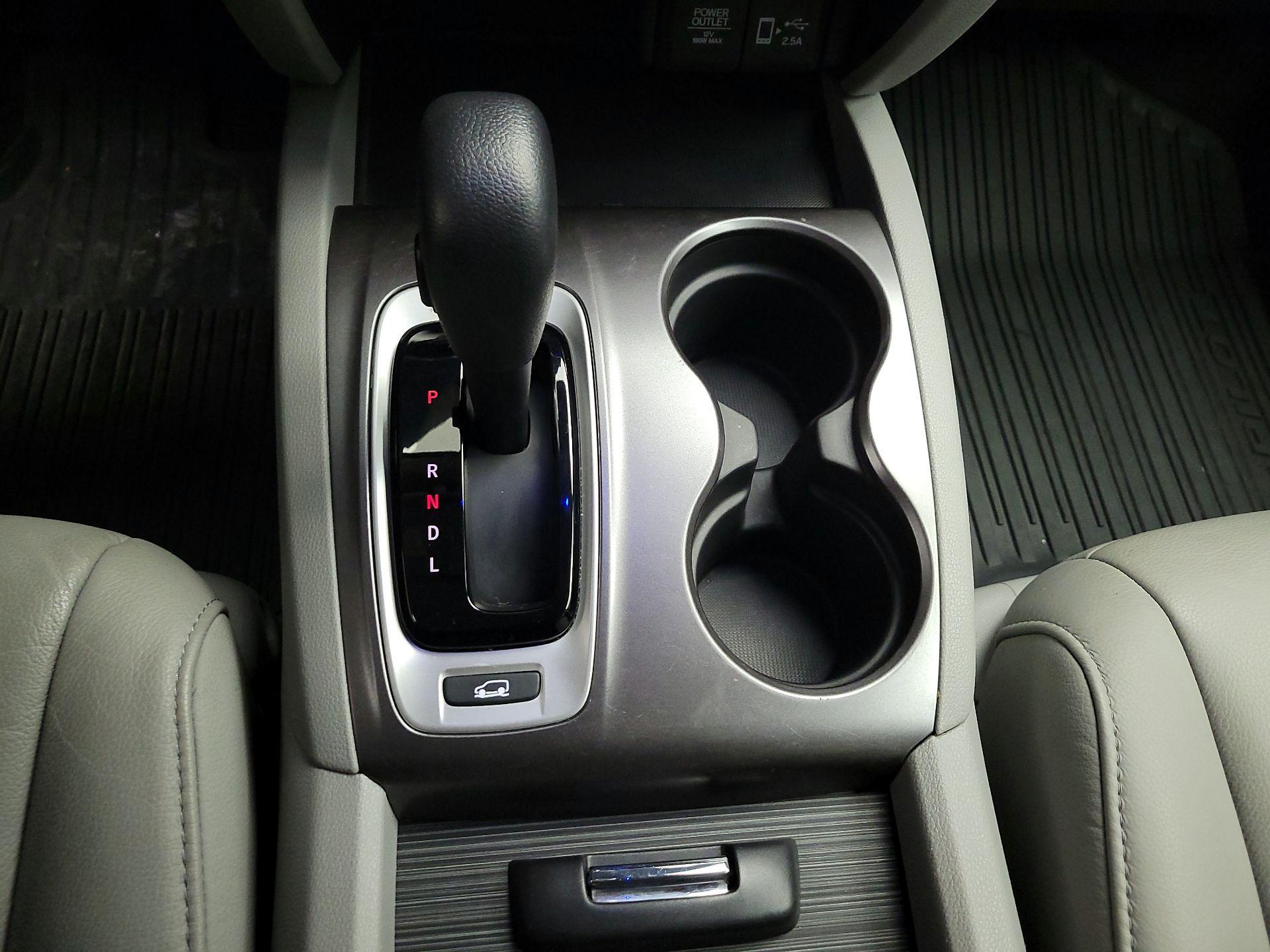 Thumbnail: 2019 Honda Pilot - 17