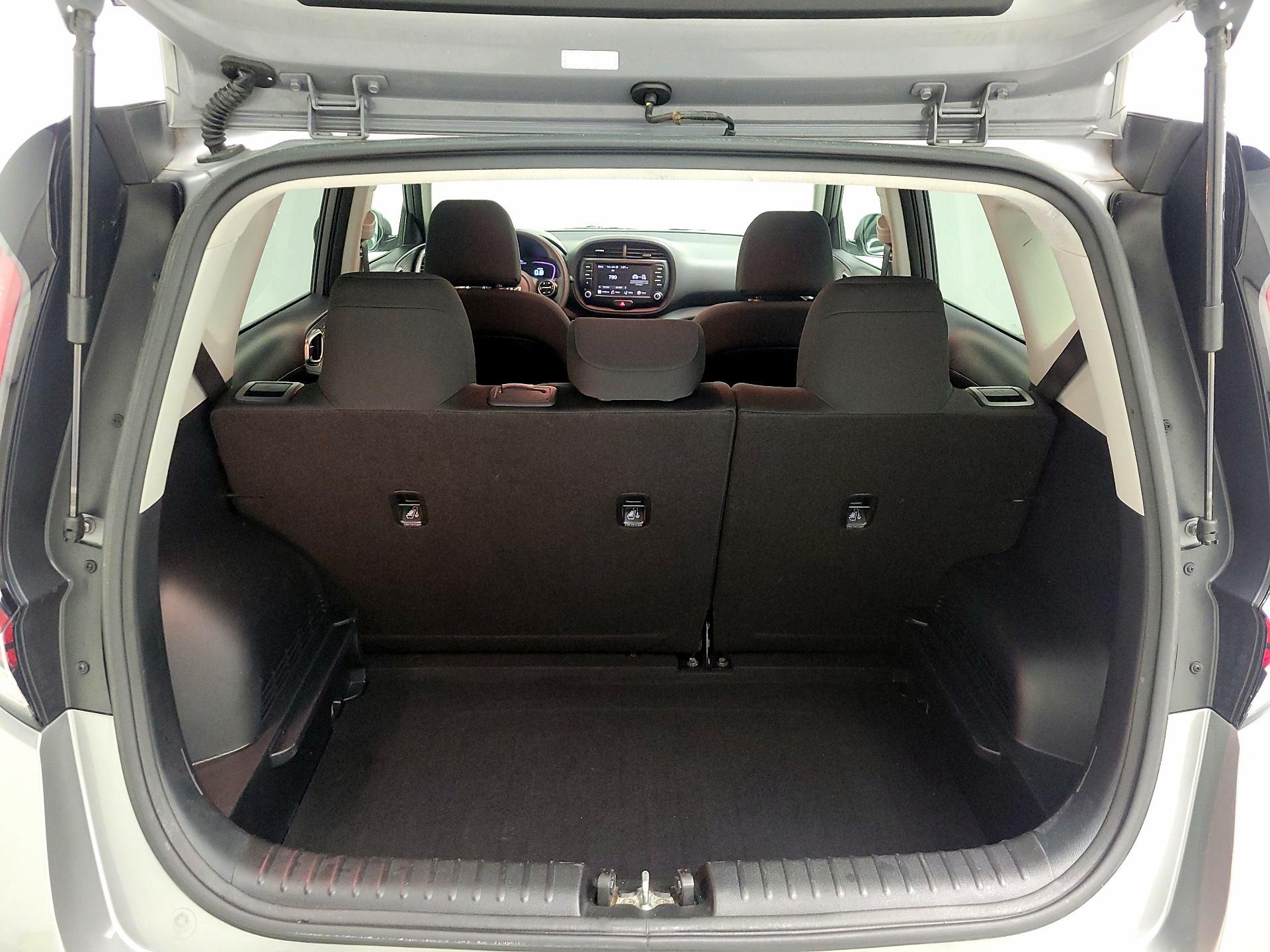 Thumbnail: 2023 Kia Soul - 18