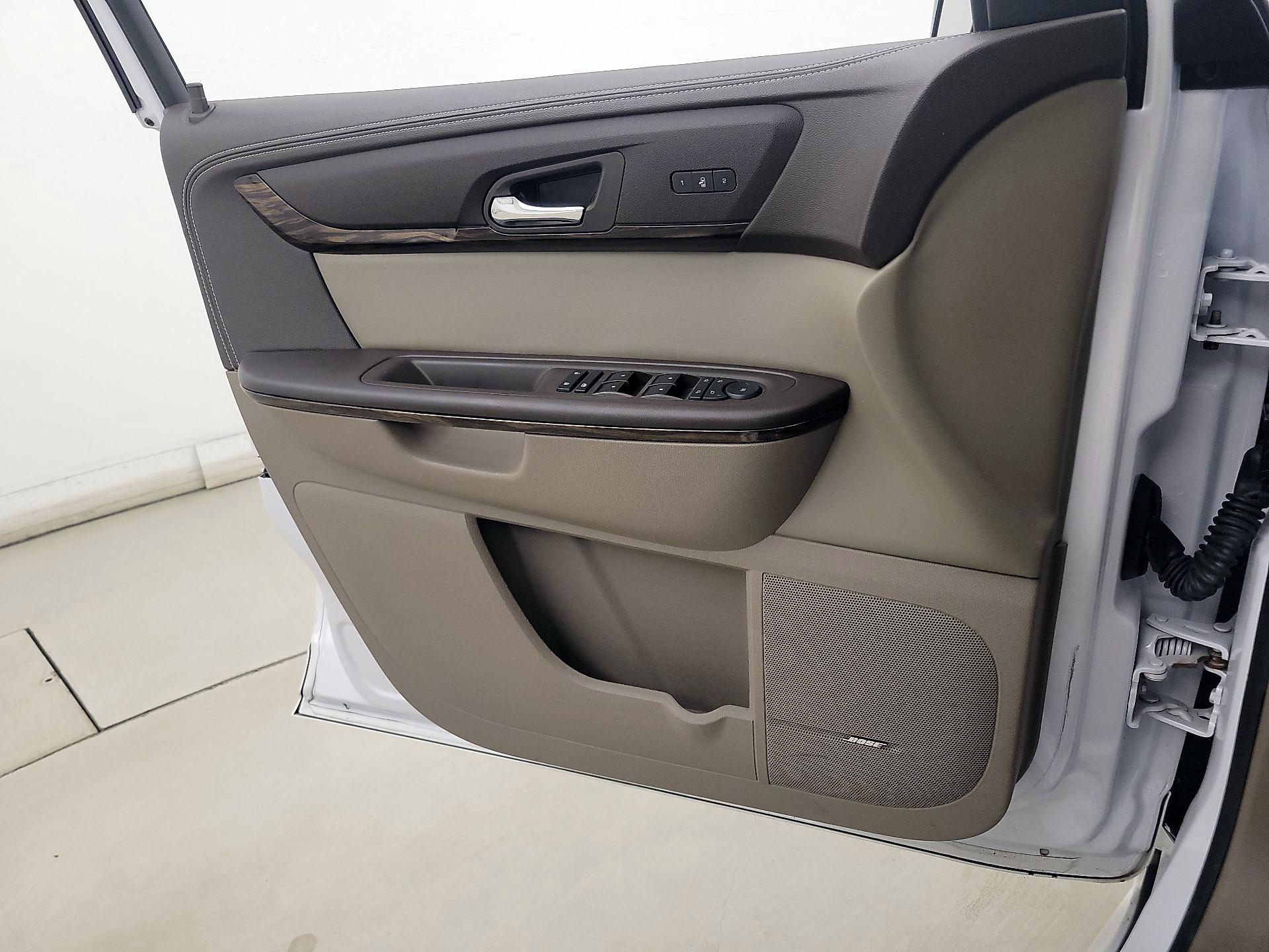 Thumbnail: 2016 GMC Acadia - 12