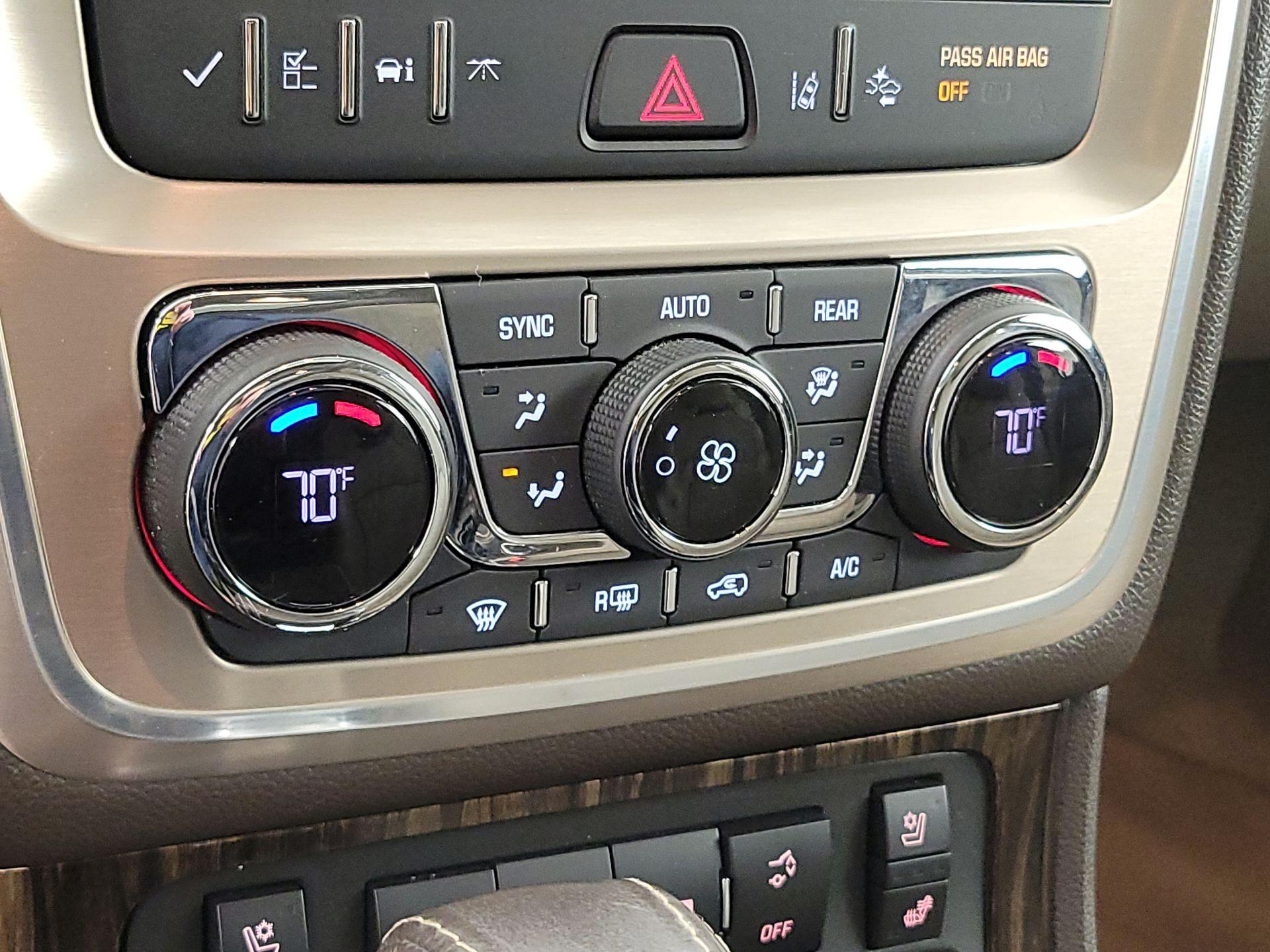 Thumbnail: 2016 GMC Acadia - 17