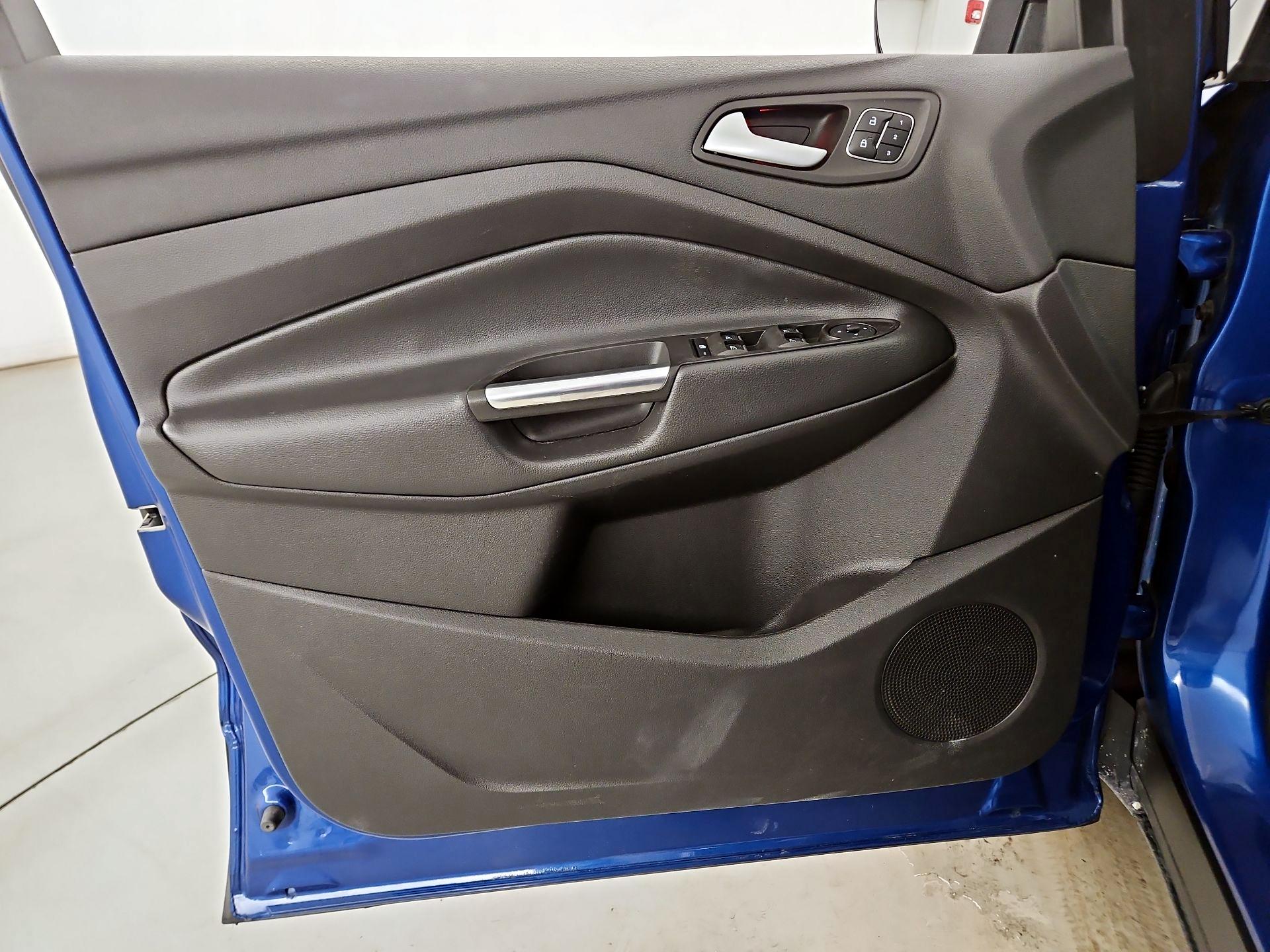 Thumbnail: 2017 Ford Escape - 12