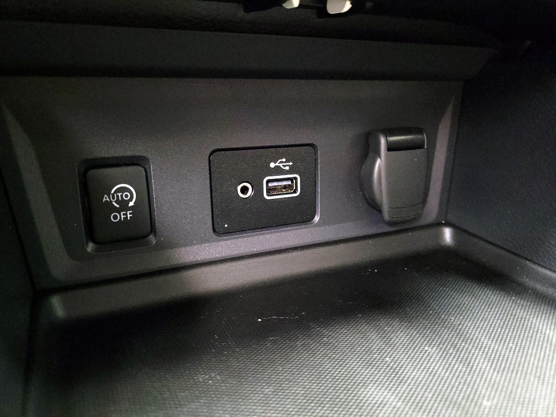 Thumbnail: 2024 Nissan Sentra - 17