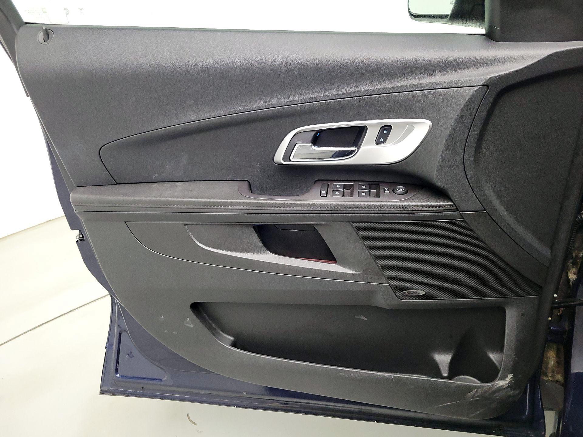 Thumbnail: 2017 Chevrolet Equinox - 12