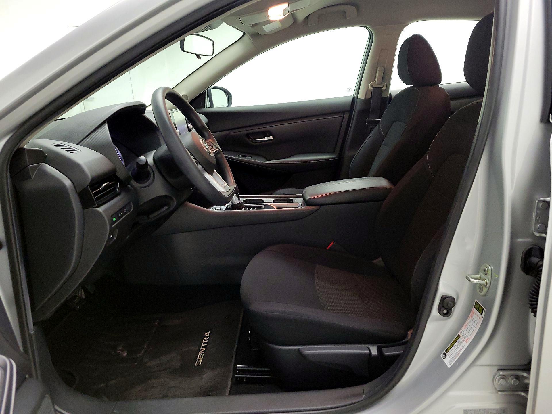 Thumbnail: 2020 Nissan Sentra - 11