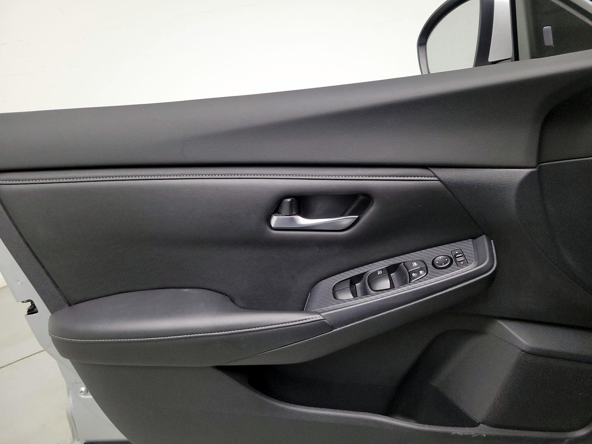 Thumbnail: 2020 Nissan Sentra - 12